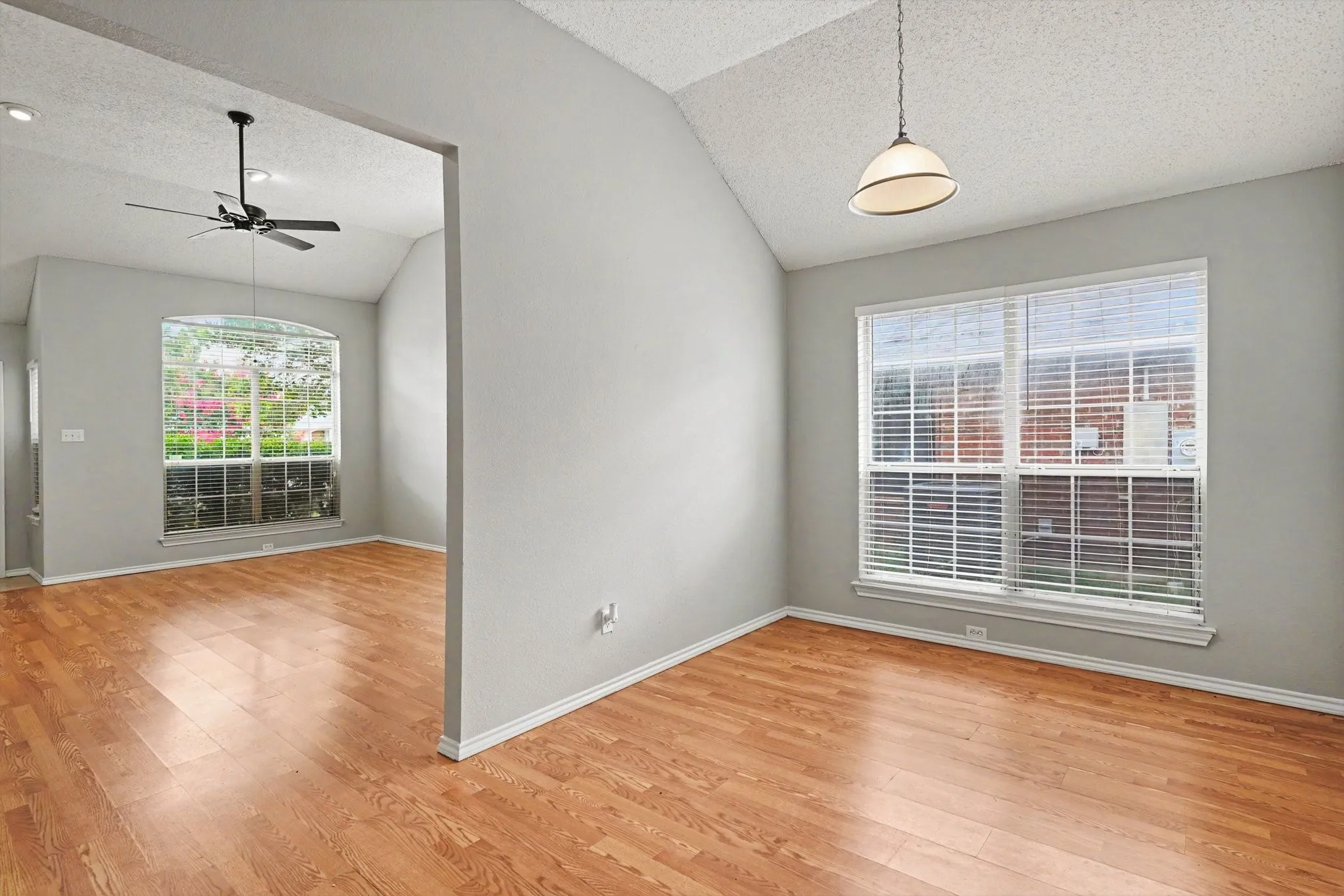 Single Family Residence For Sale in Tarrant County , 8844 Mystic Trail, Fort Worth, Texas 76118, 3 Bedroom, 2 Bathroom, 2 Garage spaces, 1,510 Sqft, built in 1987, mls#21301955, Real Estate Agent in Fort Worth, Homes For Sale in Tarrant county, Homes For Sale in Fort Worth, Realtor in Fort Worth Texas, Real Estate Brokerage Independent Realty Texas, Luminita Cordes Realtor