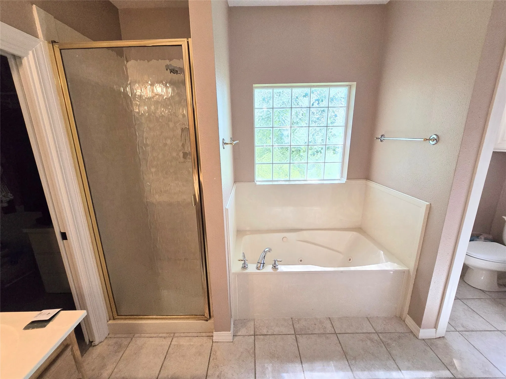 Single Family Residence For Sale in Harrison County , 3952 Fm 451, Waskom, Texas 75692, 4 Bedroom, 4 Bathroom, 2 Garage spaces, 2,952 Sqft, built in 2001, mls#21321485, Real Estate Agent in Waskom, Homes For Sale in Harrison county, Homes For Sale in Waskom, Realtor in Waskom Texas, Real Estate Brokerage Independent Realty Texas, Luminita Cordes Realtor
