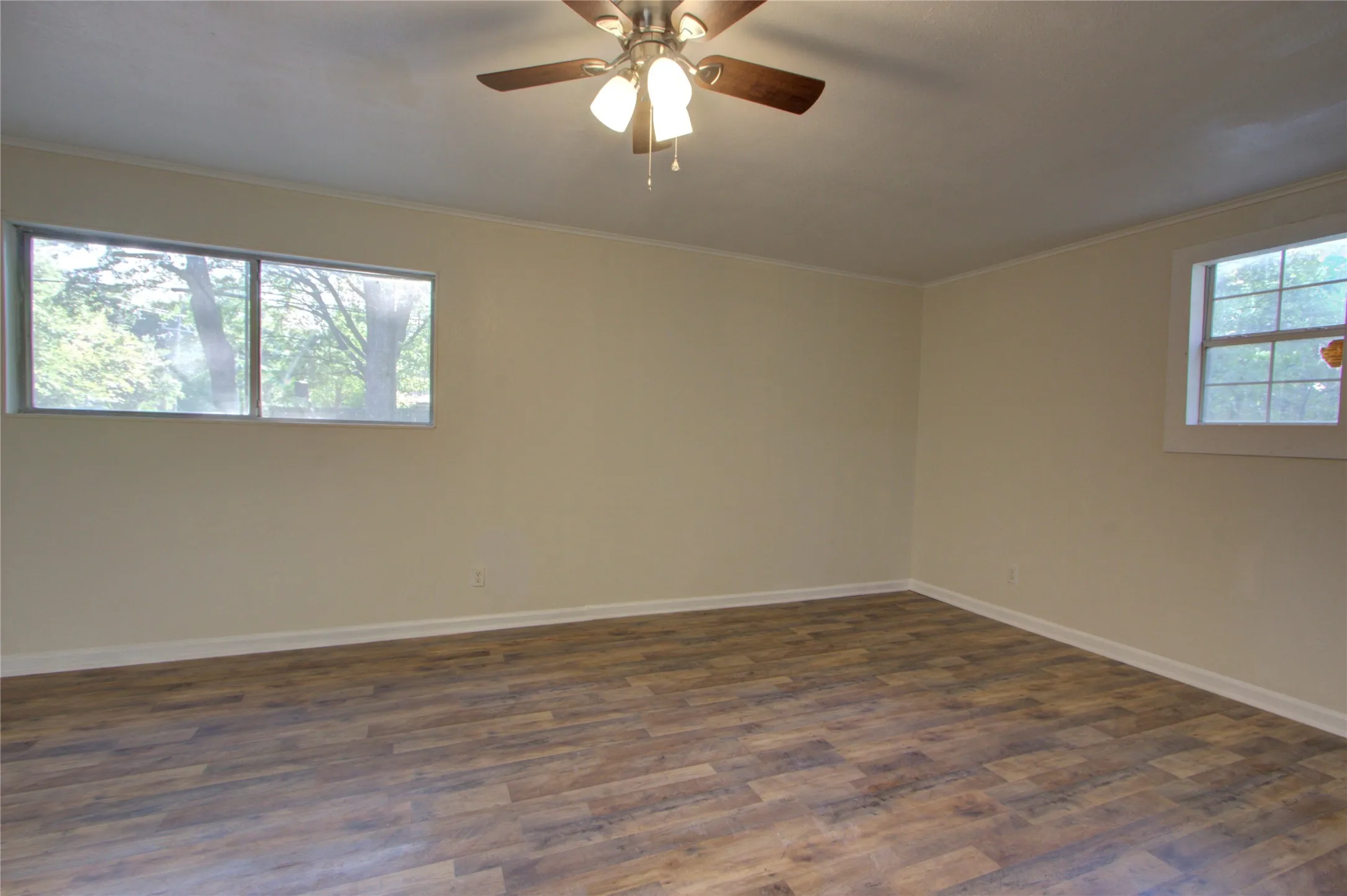 Single Family Residence For Sale in Bowie County , 4101 Elizabeth, Texarkana, Texas 75503, 3 Bedrooms, 2 Bathrooms, Garage spaces, 1,256 Sqft, built in 1940, Price $135,000, mls#21323276, Real Estate Agent in Texarkana, Homes For Sale in Bowie county, Homes For Sale in Texarkana, Realtor in Texarkana Texas, Real Estate Brokerage Independent Realty Texas, Luminita Cordes Realtor