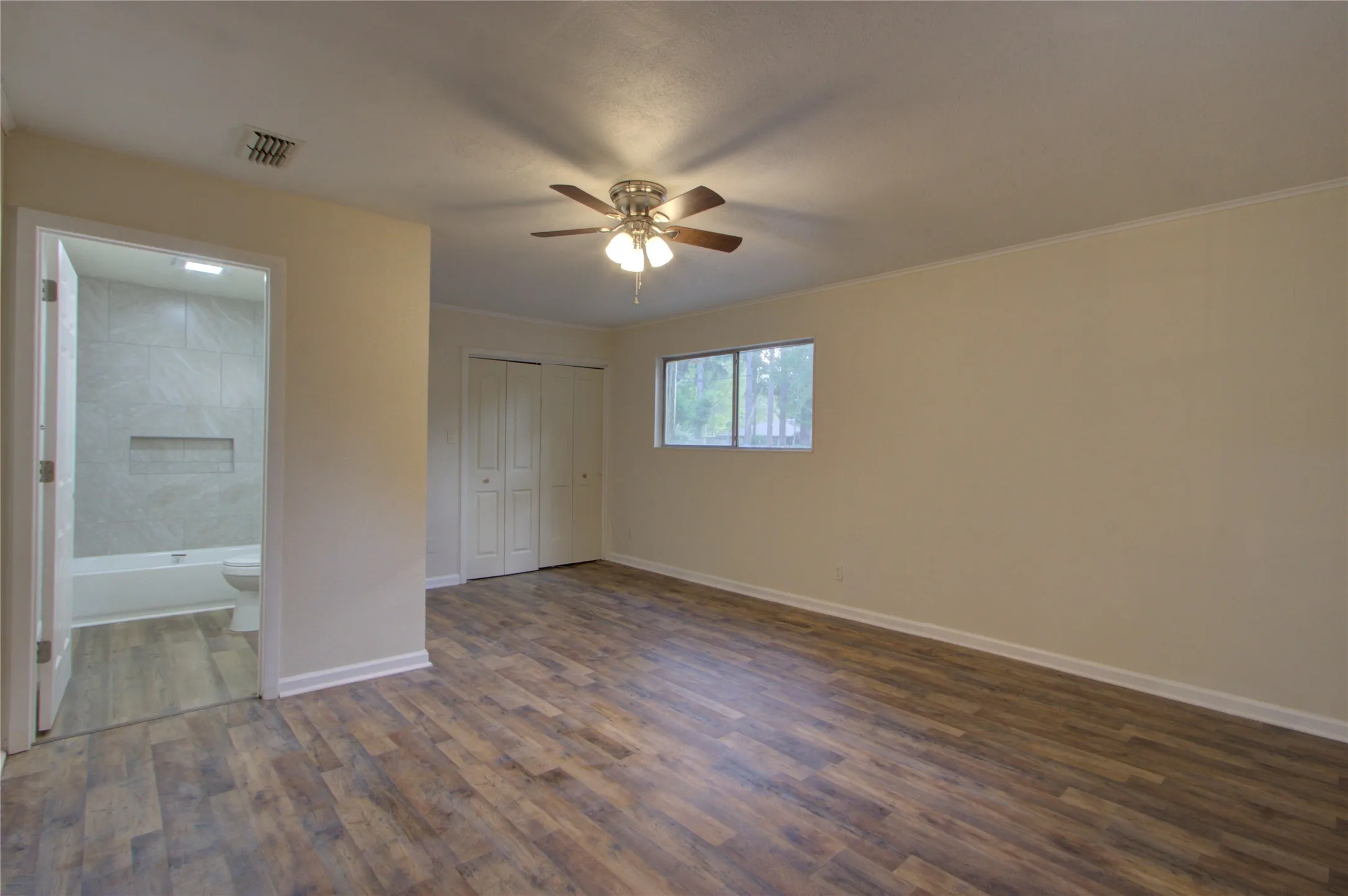 Single Family Residence For Sale in Bowie County , 4101 Elizabeth, Texarkana, Texas 75503, 3 Bedrooms, 2 Bathrooms, Garage spaces, 1,256 Sqft, built in 1940, Price $135,000, mls#21323276, Real Estate Agent in Texarkana, Homes For Sale in Bowie county, Homes For Sale in Texarkana, Realtor in Texarkana Texas, Real Estate Brokerage Independent Realty Texas, Luminita Cordes Realtor