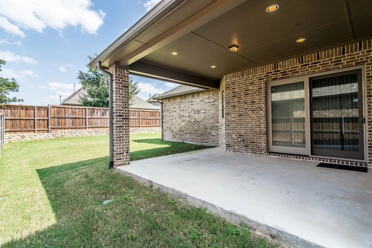 Single Family Residence For Rent in Denton County , 852 Sweet Iron Road, Frisco, Texas 75036, 4 Bedroom, 4 Bathroom, 3 Garage spaces, 3,458 Sqft, built in 2016, mls#21315930, Real Estate Agent in Frisco, Homes For Rent in Denton county, Homes For Rent in Frisco, Realtor in Frisco Texas, Real Estate Brokerage Independent Realty Texas, Luminita Cordes Realtor