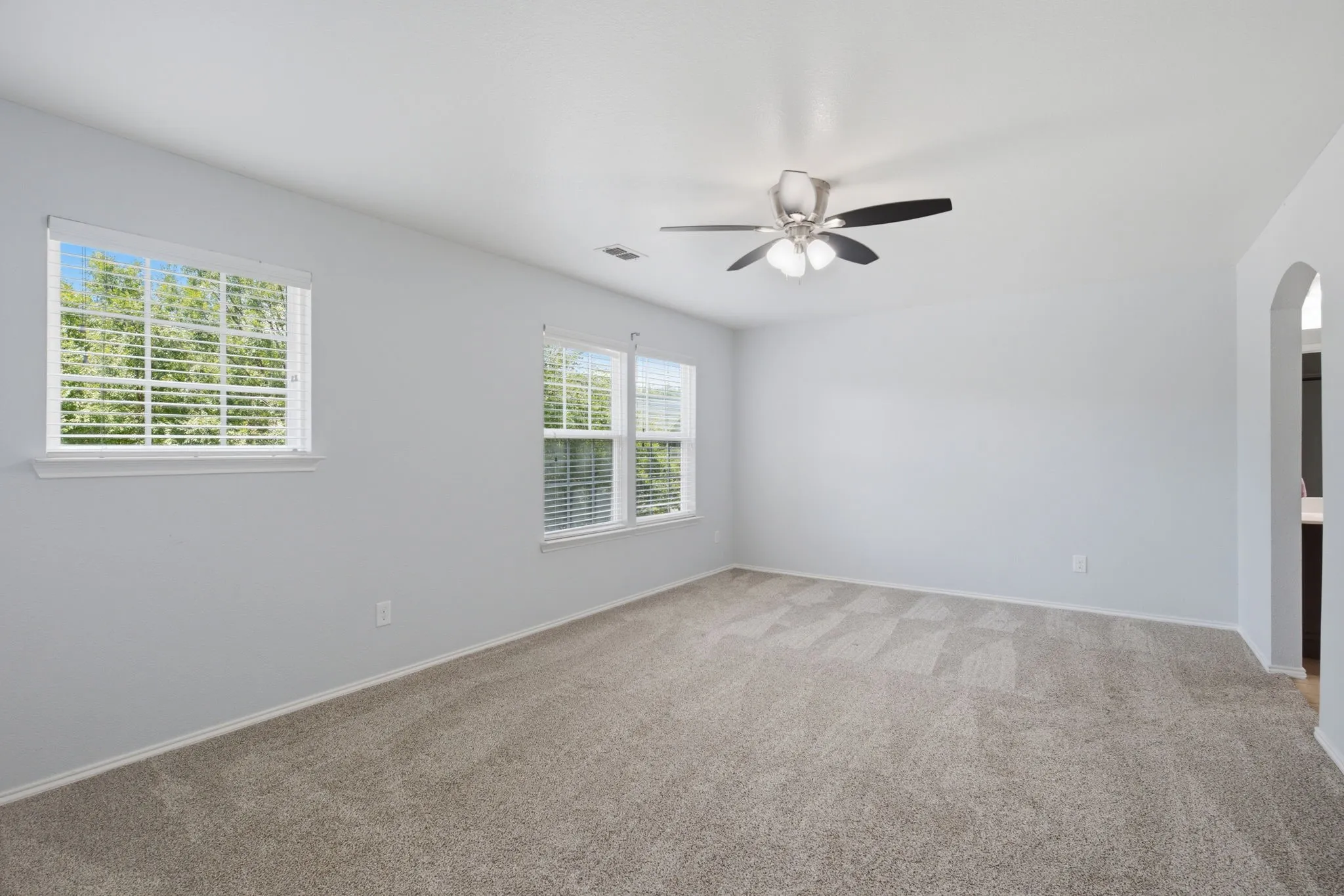 Single Family Residence For Sale in Denton County , 10009 Concord Drive, Providence Village, Texas 76227, 4 Bedroom, 4 Bathroom, 2 Garage spaces, 3,506 Sqft, built in 2013, mls#21321858, Real Estate Agent in Providence Village, Homes For Sale in Denton county, Homes For Sale in Providence Village, Realtor in Providence Village Texas, Real Estate Brokerage Independent Realty Texas, Luminita Cordes Realtor