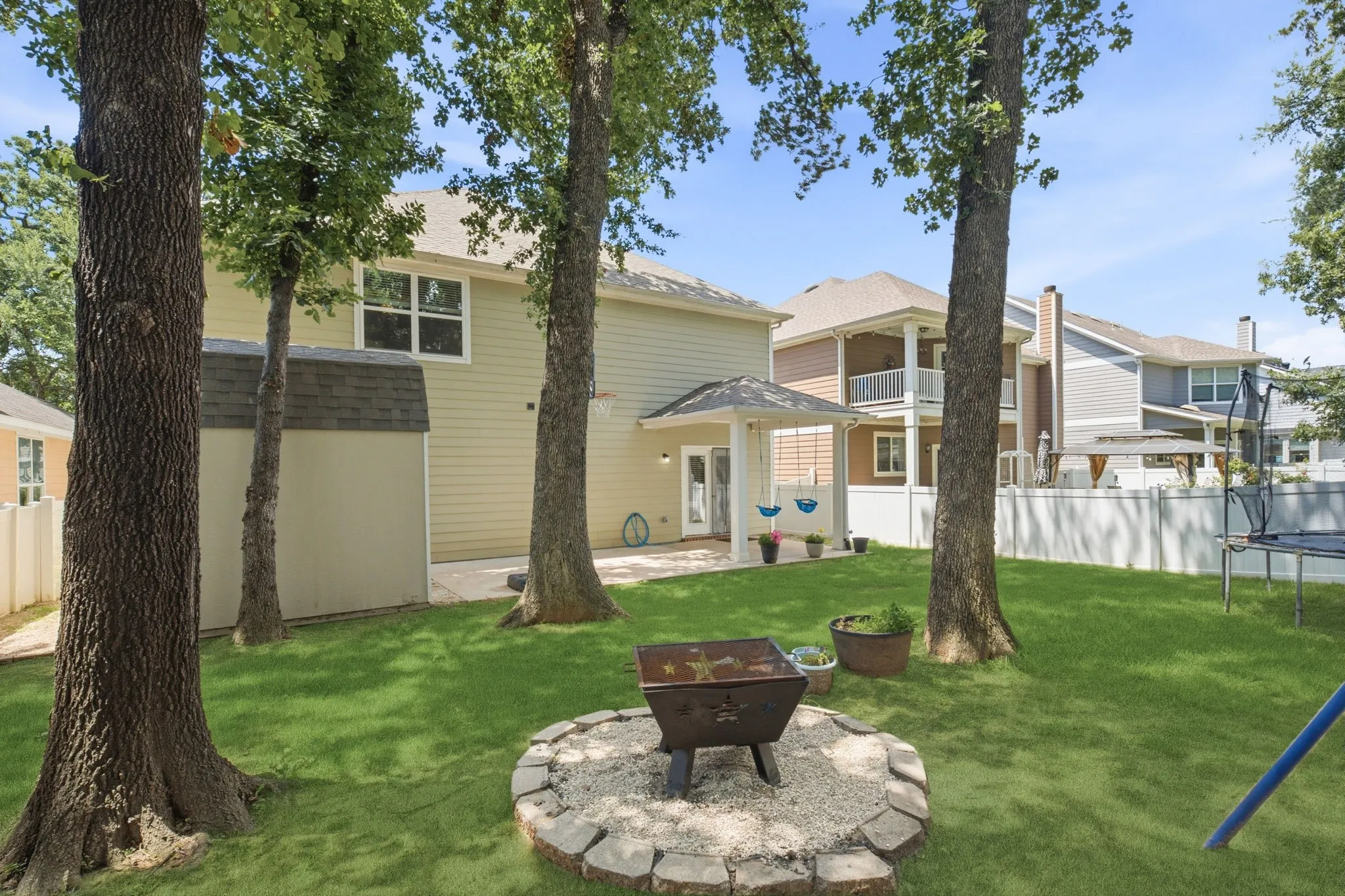 Single Family Residence For Sale in Denton County , 10009 Concord Drive, Providence Village, Texas 76227, 4 Bedroom, 4 Bathroom, 2 Garage spaces, 3,506 Sqft, built in 2013, mls#21321858, Real Estate Agent in Providence Village, Homes For Sale in Denton county, Homes For Sale in Providence Village, Realtor in Providence Village Texas, Real Estate Brokerage Independent Realty Texas, Luminita Cordes Realtor