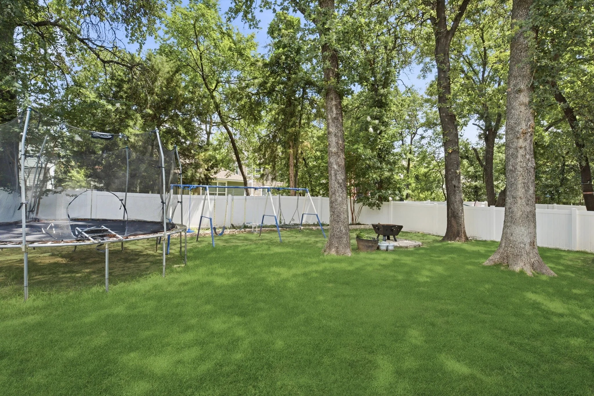 Single Family Residence For Sale in Denton County , 10009 Concord Drive, Providence Village, Texas 76227, 4 Bedroom, 4 Bathroom, 2 Garage spaces, 3,506 Sqft, built in 2013, mls#21321858, Real Estate Agent in Providence Village, Homes For Sale in Denton county, Homes For Sale in Providence Village, Realtor in Providence Village Texas, Real Estate Brokerage Independent Realty Texas, Luminita Cordes Realtor