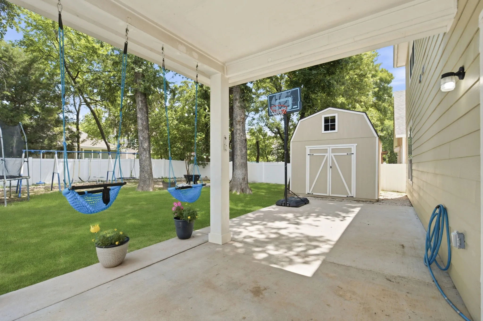 Single Family Residence For Sale in Denton County , 10009 Concord Drive, Providence Village, Texas 76227, 4 Bedroom, 4 Bathroom, 2 Garage spaces, 3,506 Sqft, built in 2013, mls#21321858, Real Estate Agent in Providence Village, Homes For Sale in Denton county, Homes For Sale in Providence Village, Realtor in Providence Village Texas, Real Estate Brokerage Independent Realty Texas, Luminita Cordes Realtor