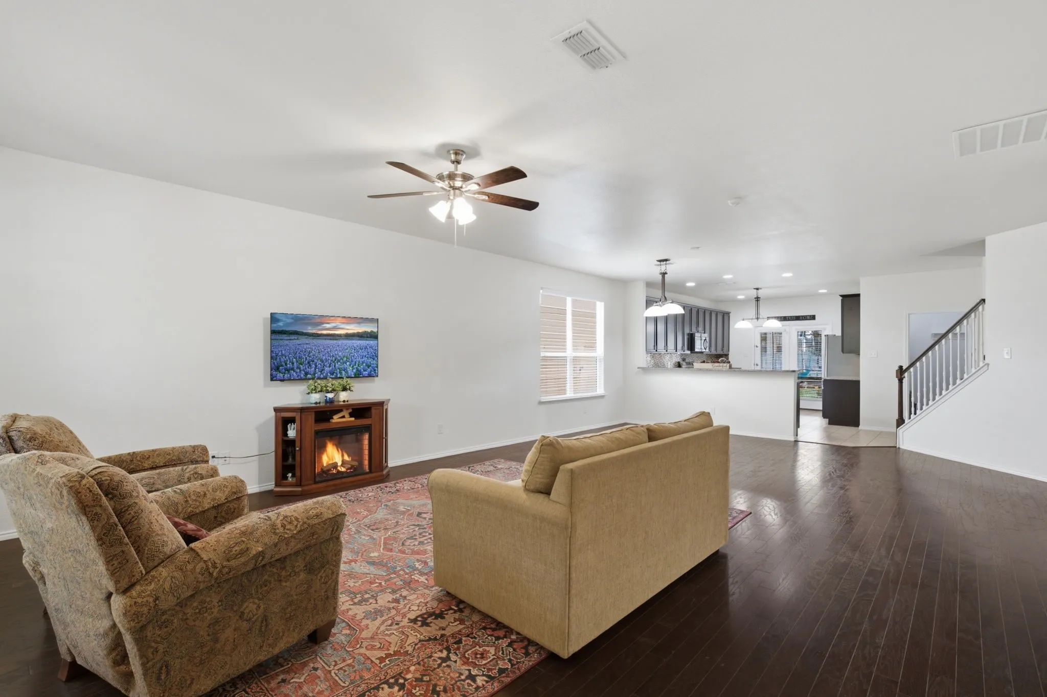 Single Family Residence For Sale in Denton County , 10009 Concord Drive, Providence Village, Texas 76227, 4 Bedroom, 4 Bathroom, 2 Garage spaces, 3,506 Sqft, built in 2013, mls#21321858, Real Estate Agent in Providence Village, Homes For Sale in Denton county, Homes For Sale in Providence Village, Realtor in Providence Village Texas, Real Estate Brokerage Independent Realty Texas, Luminita Cordes Realtor