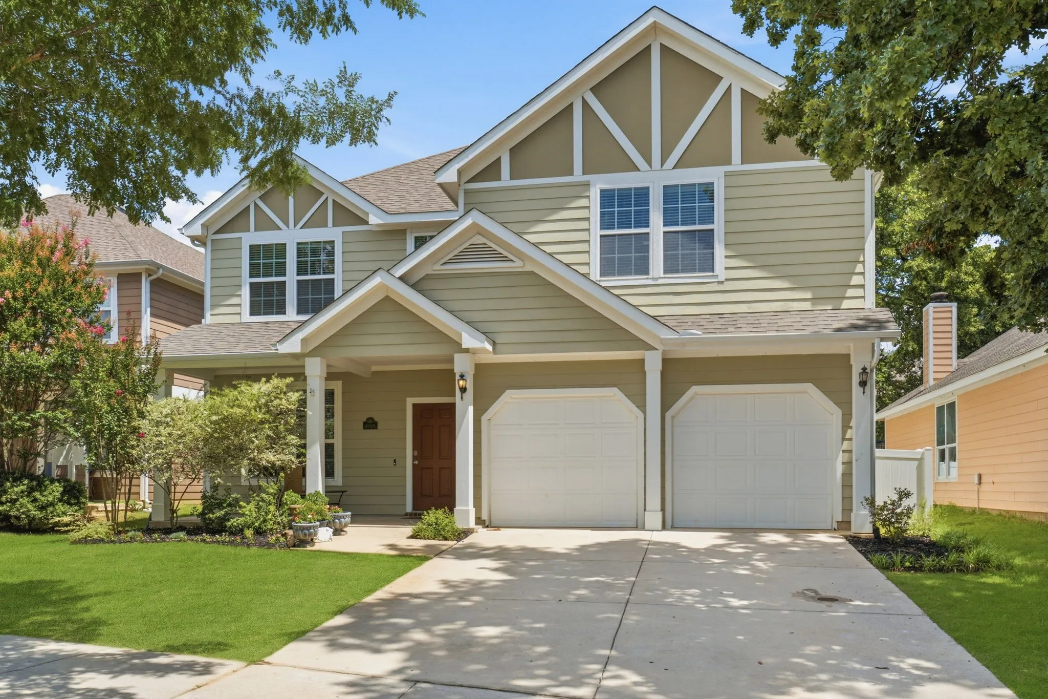 Single Family Residence For Sale in Denton County , 10009 Concord Drive, Providence Village, Texas 76227, 4 Bedroom, 4 Bathroom, 2 Garage spaces, 3,506 Sqft, built in 2013, mls#21321858, Real Estate Agent in Providence Village, Homes For Sale in Denton county, Homes For Sale in Providence Village, Realtor in Providence Village Texas, Real Estate Brokerage Independent Realty Texas, Luminita Cordes Realtor