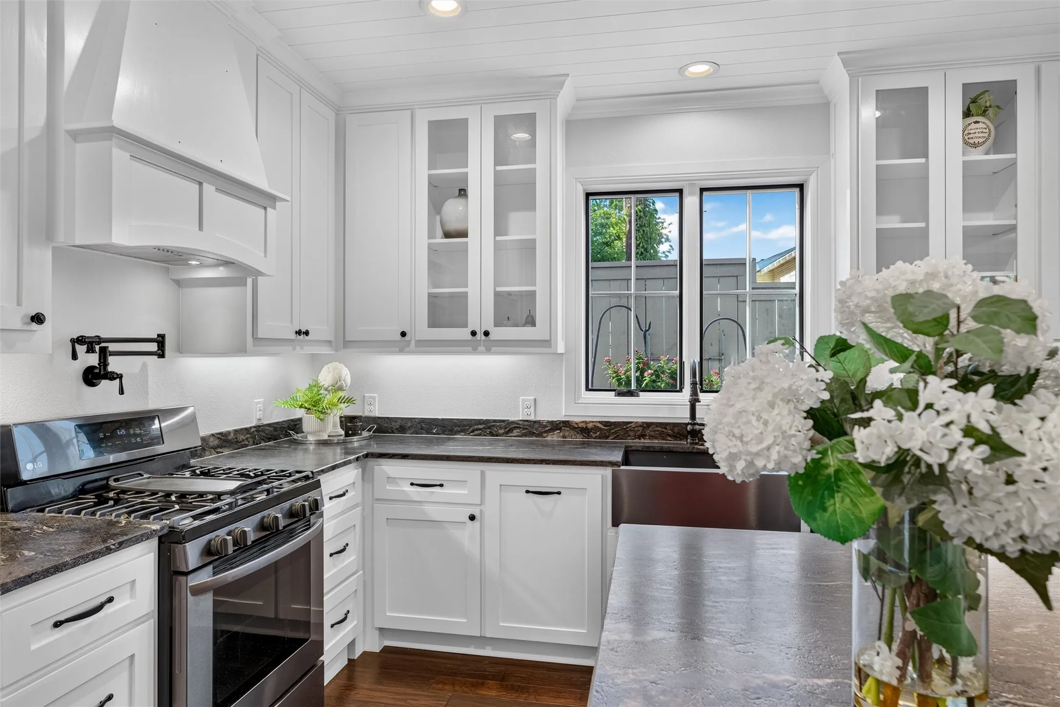 Single Family Residence For Sale in Collin County , 307 S Benge Street, Mc Kinney, Texas 75069, 5 Bedroom, 3 Bathroom, 2 Garage spaces, 2,569 Sqft, built in 2019, mls#21322828, Real Estate Agent in Mc Kinney, Homes For Sale in Collin county, Homes For Sale in Mc Kinney, Realtor in Mc Kinney Texas, Real Estate Brokerage Independent Realty Texas, Luminita Cordes Realtor