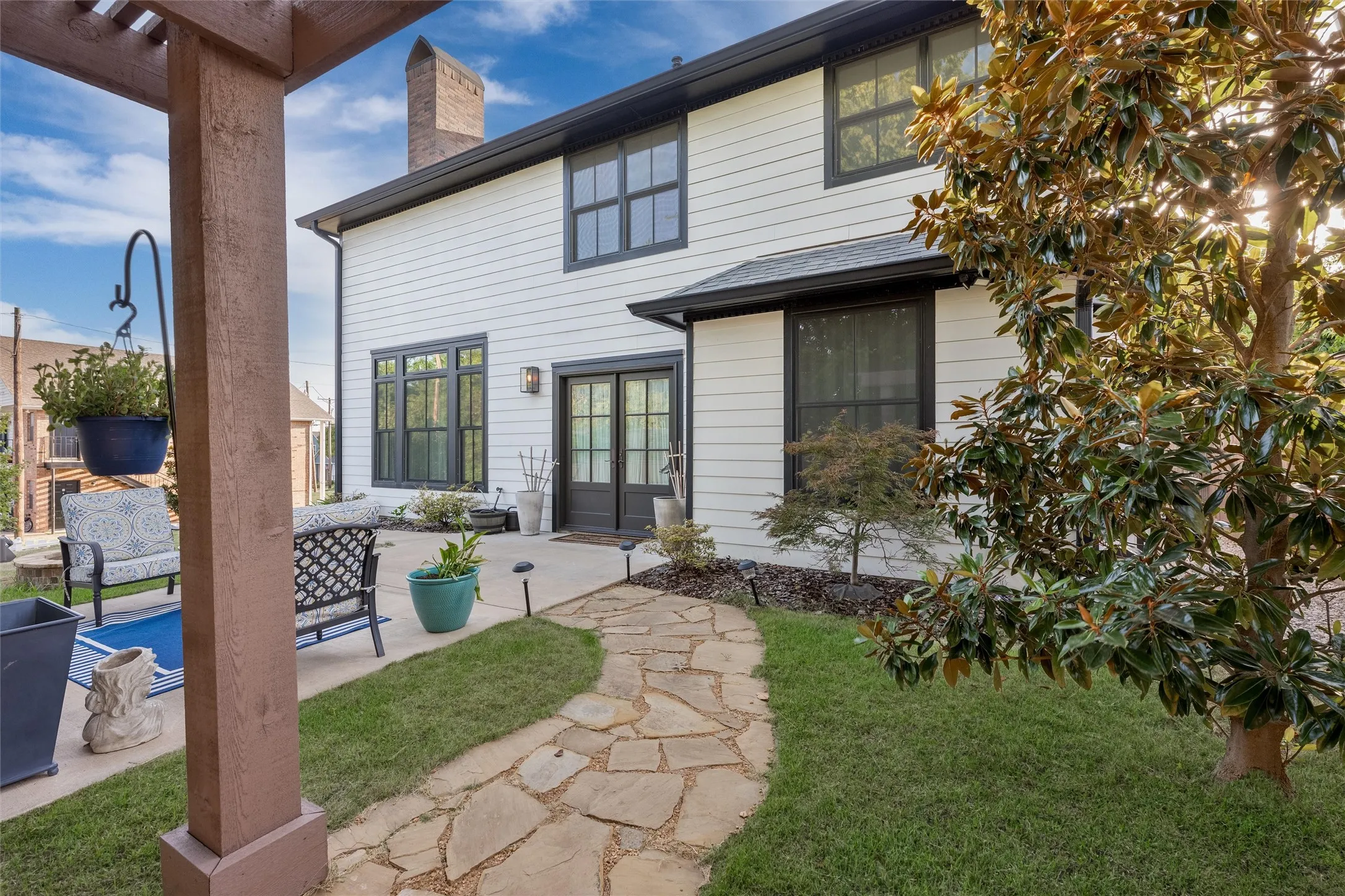 Single Family Residence For Sale in Collin County , 307 S Benge Street, Mc Kinney, Texas 75069, 5 Bedroom, 3 Bathroom, 2 Garage spaces, 2,569 Sqft, built in 2019, mls#21322828, Real Estate Agent in Mc Kinney, Homes For Sale in Collin county, Homes For Sale in Mc Kinney, Realtor in Mc Kinney Texas, Real Estate Brokerage Independent Realty Texas, Luminita Cordes Realtor
