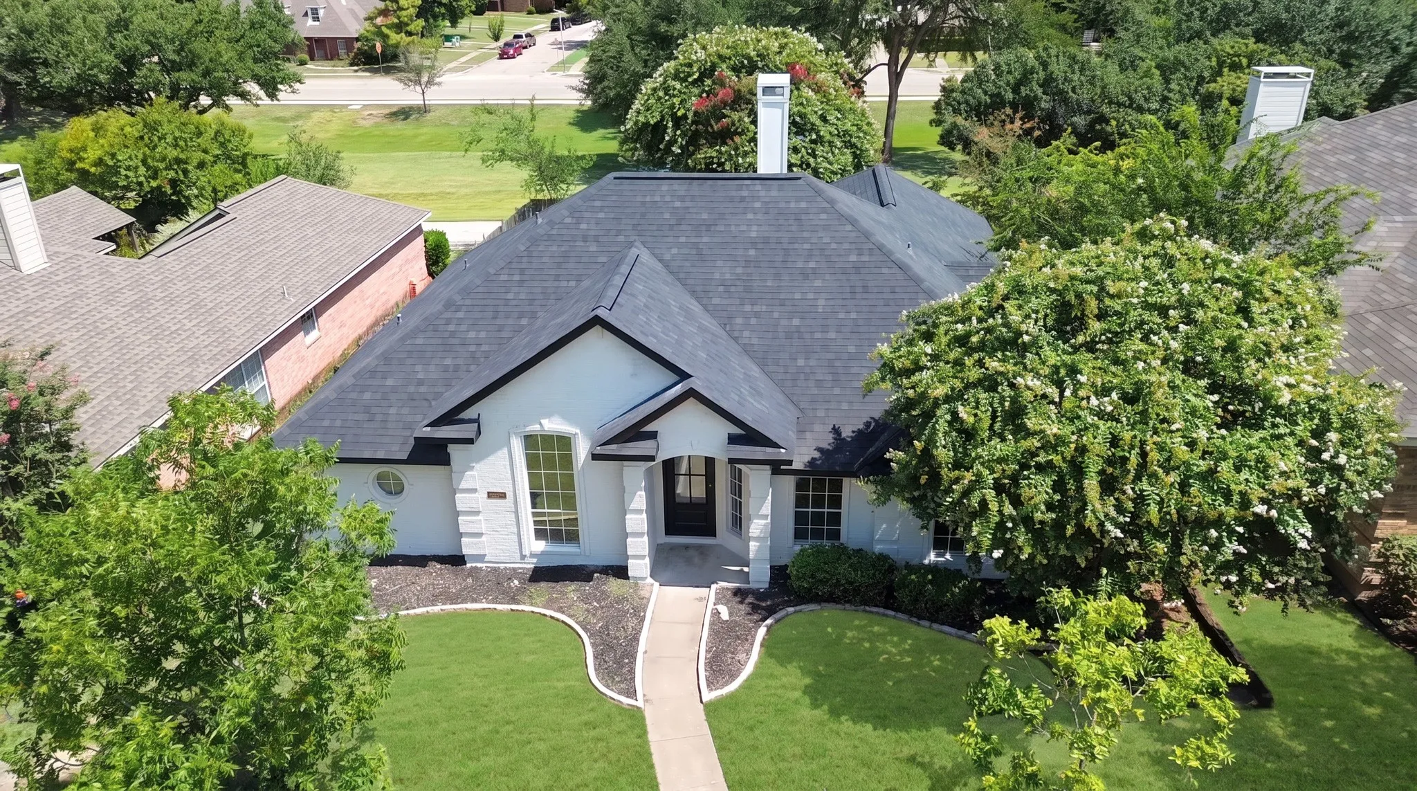 Single Family Residence For Sale in Collin County , 8260 Edgewater Drive, Frisco, Texas 75034, 3 Bedroom, 2 Bathroom, 2 Garage spaces, 1,526 Sqft, built in 1992, mls#21323294, Real Estate Agent in Frisco, Homes For Sale in Collin county, Homes For Sale in Frisco, Realtor in Frisco Texas, Real Estate Brokerage Independent Realty Texas, Luminita Cordes Realtor