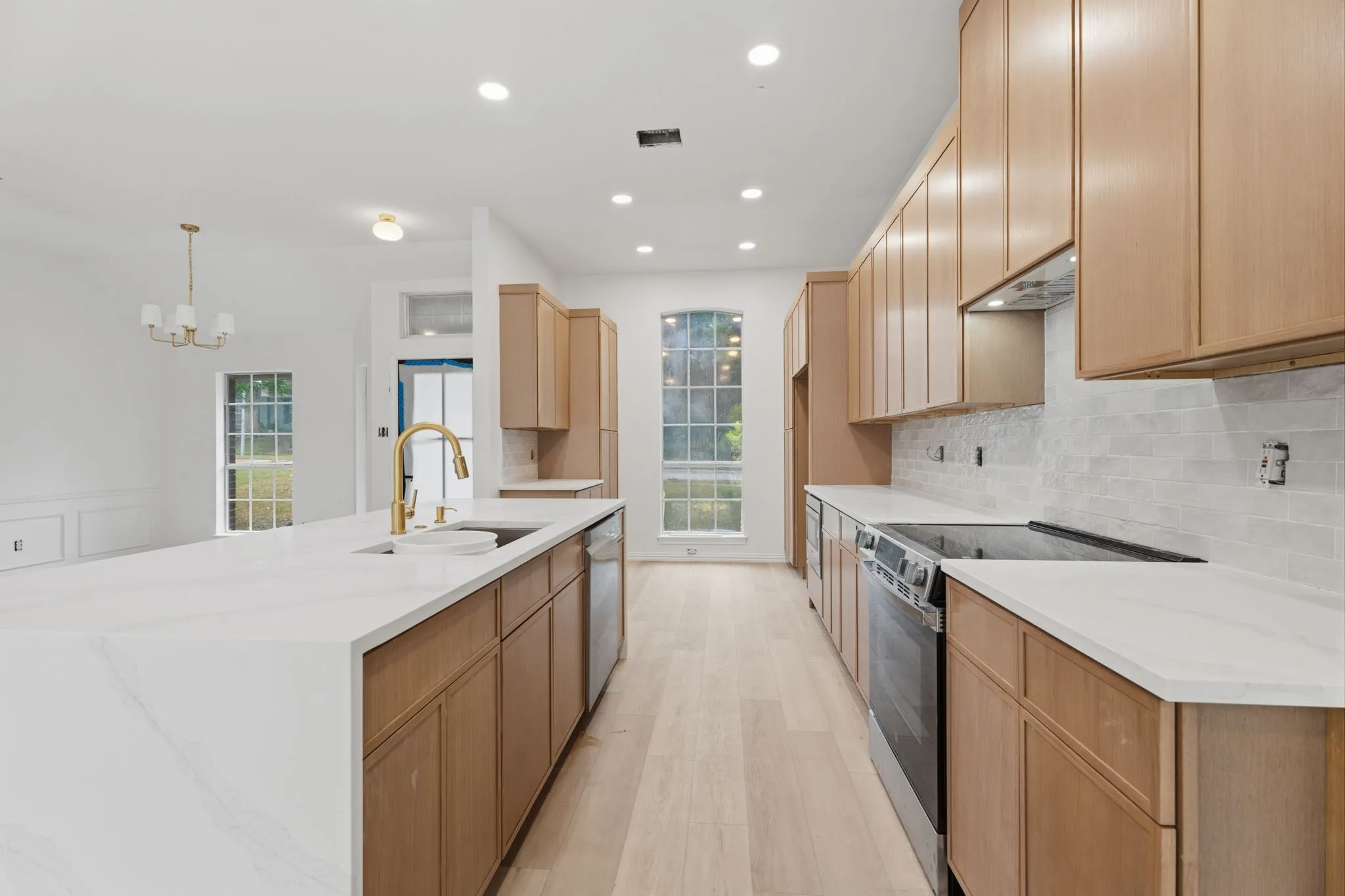 Single Family Residence For Sale in Collin County , 8260 Edgewater Drive, Frisco, Texas 75034, 3 Bedroom, 2 Bathroom, 2 Garage spaces, 1,526 Sqft, built in 1992, mls#21323294, Real Estate Agent in Frisco, Homes For Sale in Collin county, Homes For Sale in Frisco, Realtor in Frisco Texas, Real Estate Brokerage Independent Realty Texas, Luminita Cordes Realtor