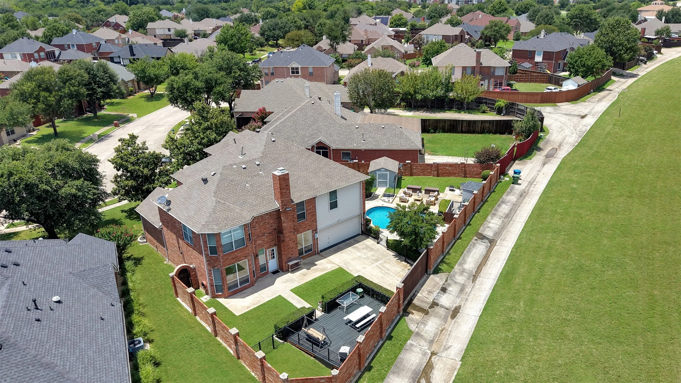 Single Family Residence For Sale in Denton County , 3936 Gillespie Drive, Carrollton, Texas 75010, 5 Bedroom, 4 Bathroom, 2 Garage spaces, 3,867 Sqft, built in 1997, mls#21323298, Real Estate Agent in Carrollton, Homes For Sale in Denton county, Homes For Sale in Carrollton, Realtor in Carrollton Texas, Real Estate Brokerage Independent Realty Texas, Luminita Cordes Realtor