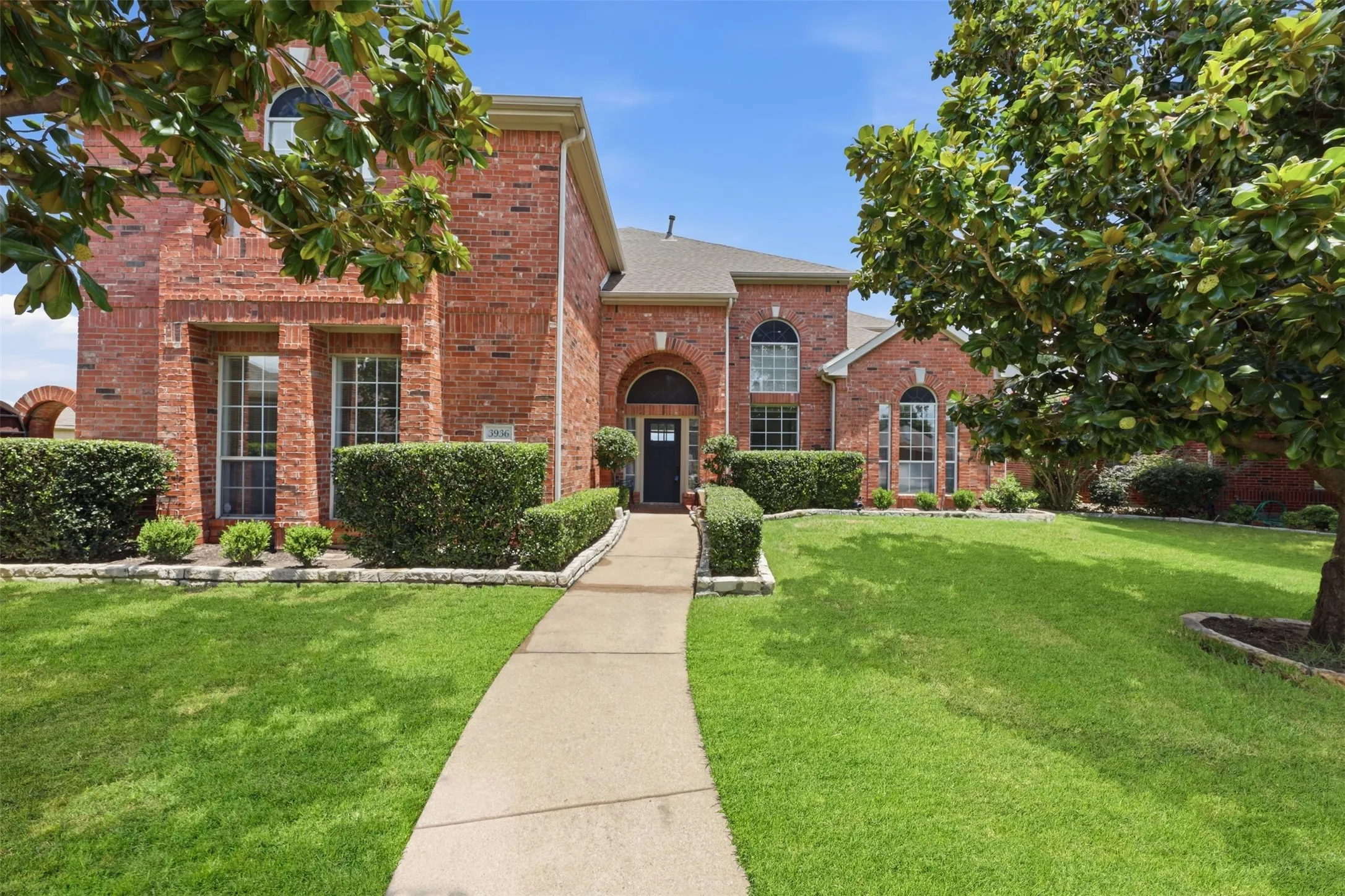 Single Family Residence For Sale in Denton County , 3936 Gillespie Drive, Carrollton, Texas 75010, 5 Bedroom, 4 Bathroom, 2 Garage spaces, 3,867 Sqft, built in 1997, mls#21323298, Real Estate Agent in Carrollton, Homes For Sale in Denton county, Homes For Sale in Carrollton, Realtor in Carrollton Texas, Real Estate Brokerage Independent Realty Texas, Luminita Cordes Realtor