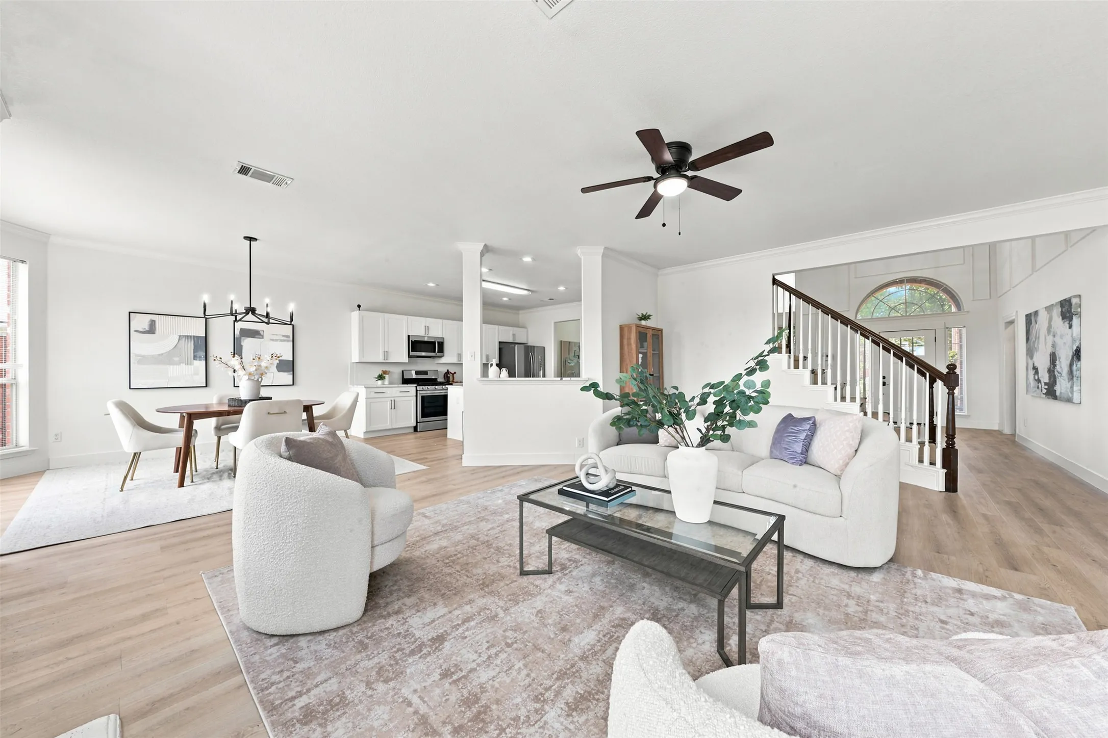 Single Family Residence For Sale in Denton County , 3936 Gillespie Drive, Carrollton, Texas 75010, 5 Bedroom, 4 Bathroom, 2 Garage spaces, 3,867 Sqft, built in 1997, mls#21323298, Real Estate Agent in Carrollton, Homes For Sale in Denton county, Homes For Sale in Carrollton, Realtor in Carrollton Texas, Real Estate Brokerage Independent Realty Texas, Luminita Cordes Realtor