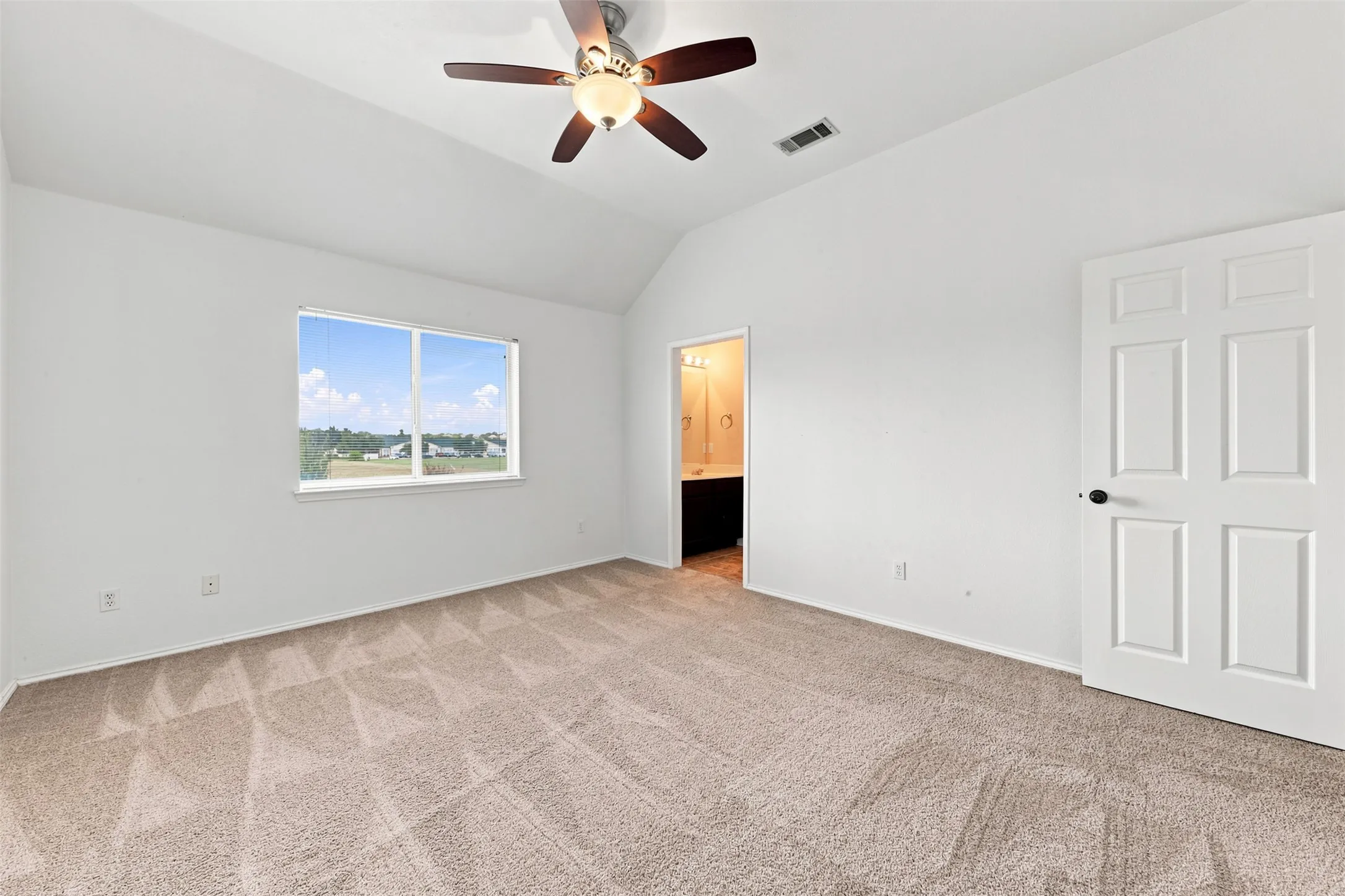 Single Family Residence For Sale in Denton County , 3936 Gillespie Drive, Carrollton, Texas 75010, 5 Bedroom, 4 Bathroom, 2 Garage spaces, 3,867 Sqft, built in 1997, mls#21323298, Real Estate Agent in Carrollton, Homes For Sale in Denton county, Homes For Sale in Carrollton, Realtor in Carrollton Texas, Real Estate Brokerage Independent Realty Texas, Luminita Cordes Realtor
