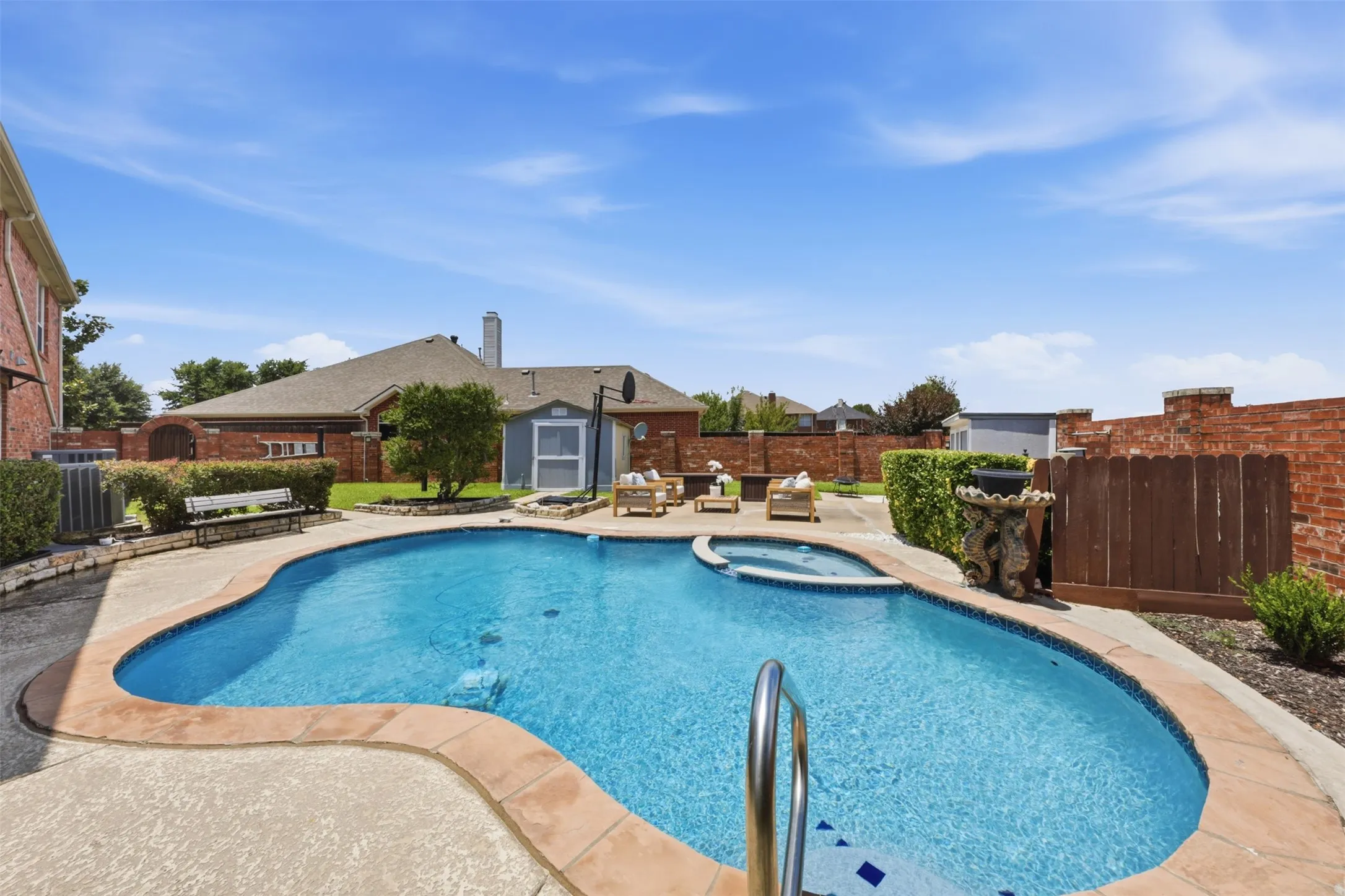 Single Family Residence For Sale in Denton County , 3936 Gillespie Drive, Carrollton, Texas 75010, 5 Bedroom, 4 Bathroom, 2 Garage spaces, 3,867 Sqft, built in 1997, mls#21323298, Real Estate Agent in Carrollton, Homes For Sale in Denton county, Homes For Sale in Carrollton, Realtor in Carrollton Texas, Real Estate Brokerage Independent Realty Texas, Luminita Cordes Realtor