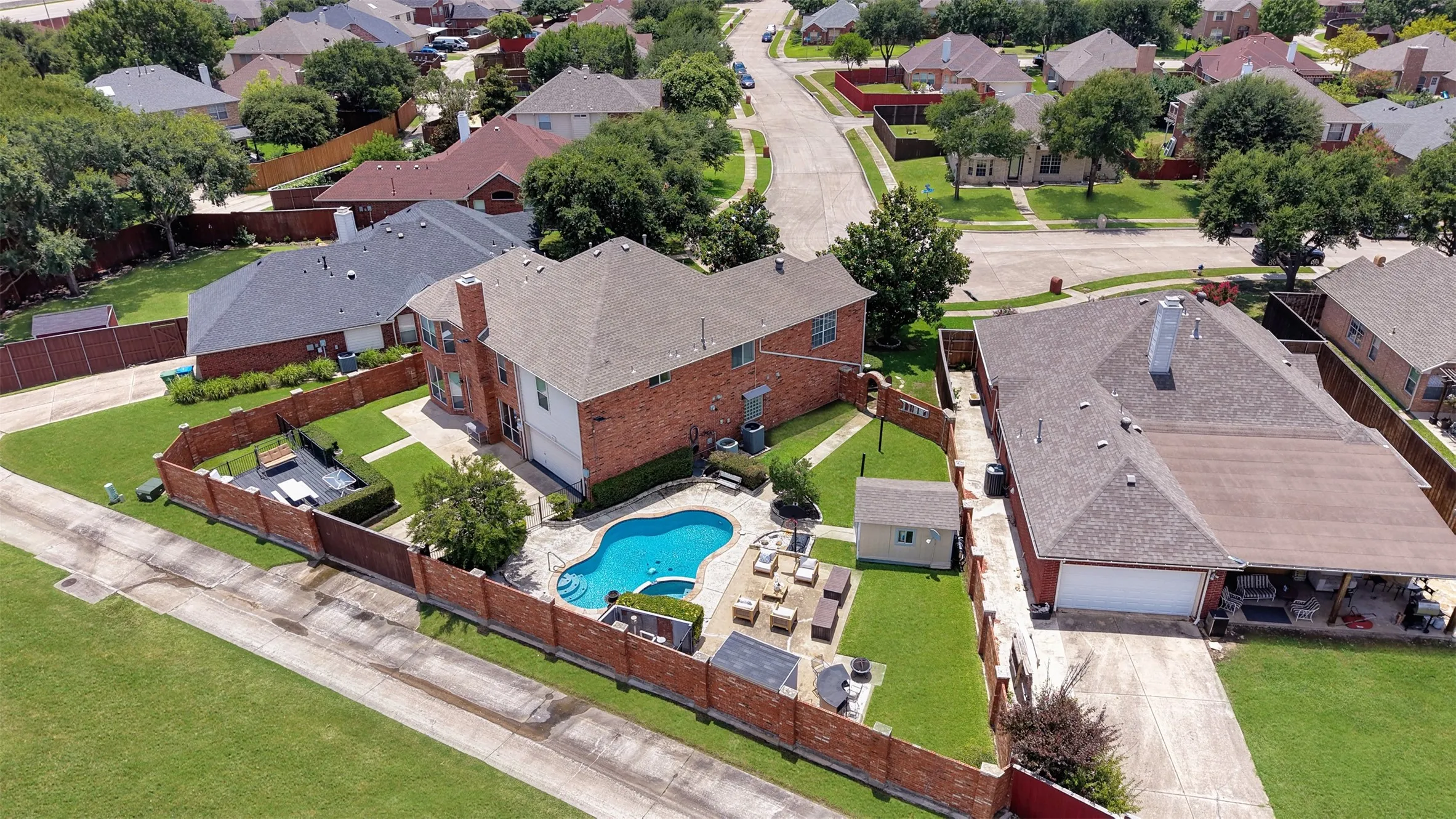 Single Family Residence For Sale in Denton County , 3936 Gillespie Drive, Carrollton, Texas 75010, 5 Bedroom, 4 Bathroom, 2 Garage spaces, 3,867 Sqft, built in 1997, mls#21323298, Real Estate Agent in Carrollton, Homes For Sale in Denton county, Homes For Sale in Carrollton, Realtor in Carrollton Texas, Real Estate Brokerage Independent Realty Texas, Luminita Cordes Realtor
