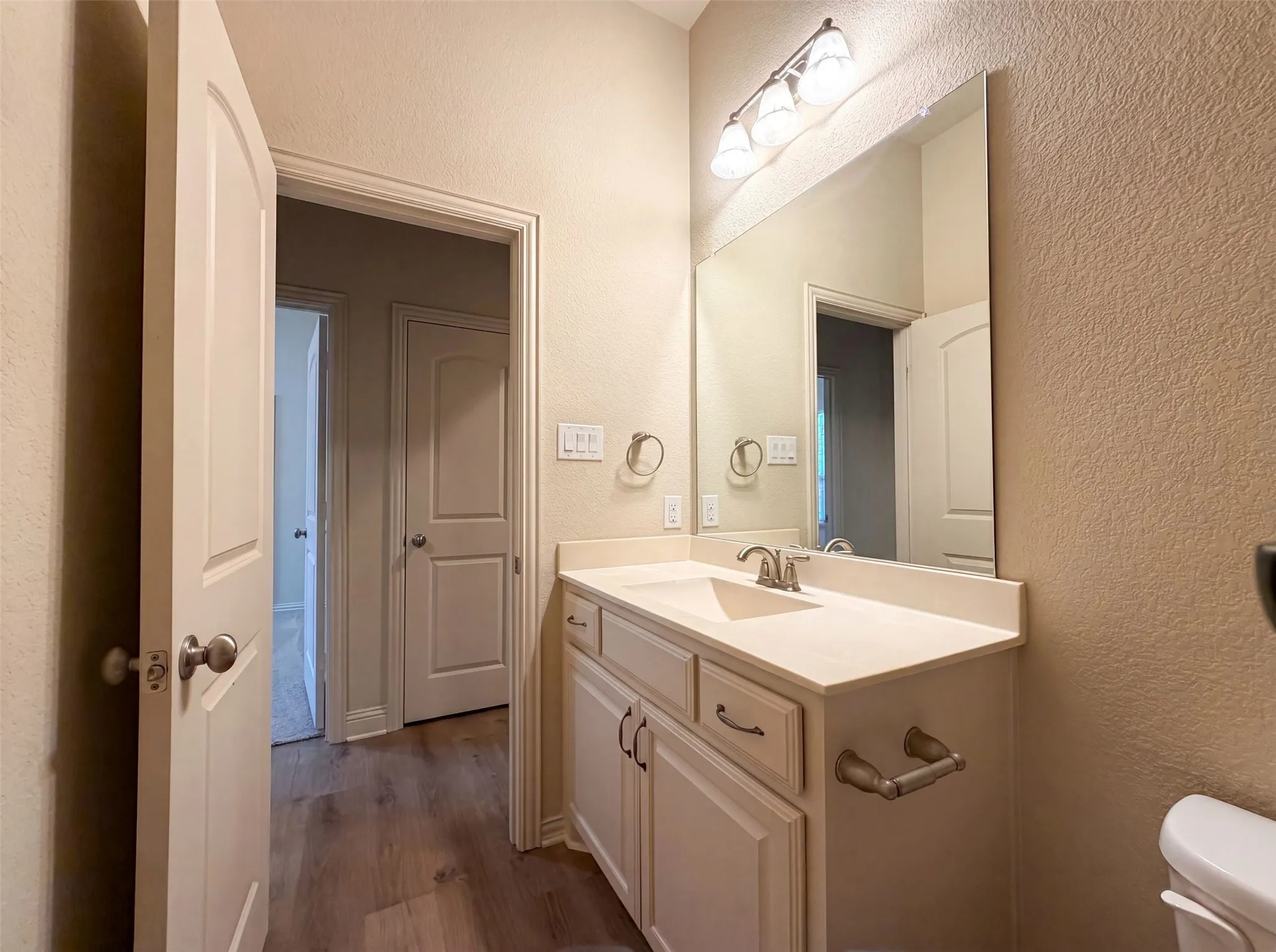 Single Family Residence For Sale in Wise County , 3005 S College Avenue, Decatur, Texas 76234, 3 Bedroom, 2 Bathroom, 3 Garage spaces, 2,245 Sqft, built in 2014, mls#21323316, Real Estate Agent in Decatur, Homes For Sale in Wise county, Homes For Sale in Decatur, Realtor in Decatur Texas, Real Estate Brokerage Independent Realty Texas, Luminita Cordes Realtor