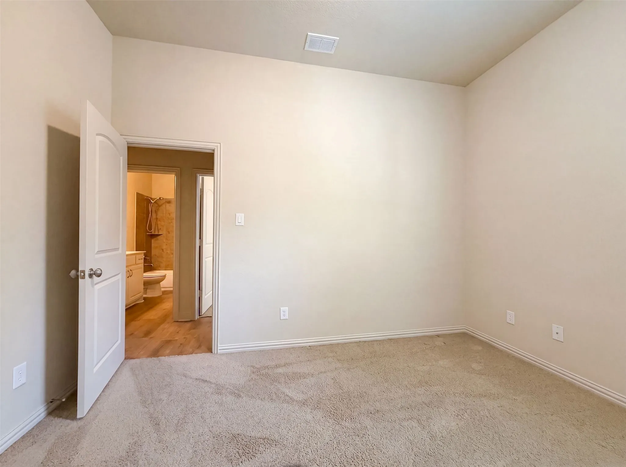 Single Family Residence For Sale in Wise County , 3005 S College Avenue, Decatur, Texas 76234, 3 Bedroom, 2 Bathroom, 3 Garage spaces, 2,245 Sqft, built in 2014, mls#21323316, Real Estate Agent in Decatur, Homes For Sale in Wise county, Homes For Sale in Decatur, Realtor in Decatur Texas, Real Estate Brokerage Independent Realty Texas, Luminita Cordes Realtor