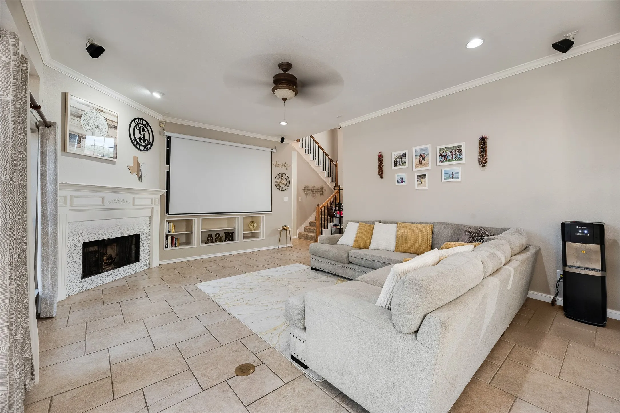 Single Family Residence For Sale in Rockwall County , 9018 Clearlake Drive, Rowlett, Texas 75088, 4 Bedroom, 3 Bathroom, 2 Garage spaces, 2,438 Sqft, built in 1993, mls#21322980, Real Estate Agent in Rowlett, Homes For Sale in Rockwall county, Homes For Sale in Rowlett, Realtor in Rowlett Texas, Real Estate Brokerage Independent Realty Texas, Luminita Cordes Realtor