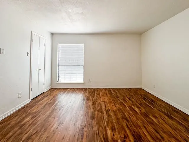 Condominium For Rent in Dallas County , 15151 Berry Trail 805, Dallas, Texas 75248, 1 Bedroom, 1 Bathroom, Garage spaces, 736 Sqft, built in 1980, mls#21323324, Real Estate Agent in Dallas, Homes For Rent in Dallas county, Homes For Rent in Dallas, Realtor in Dallas Texas, Real Estate Brokerage Independent Realty Texas, Luminita Cordes Realtor