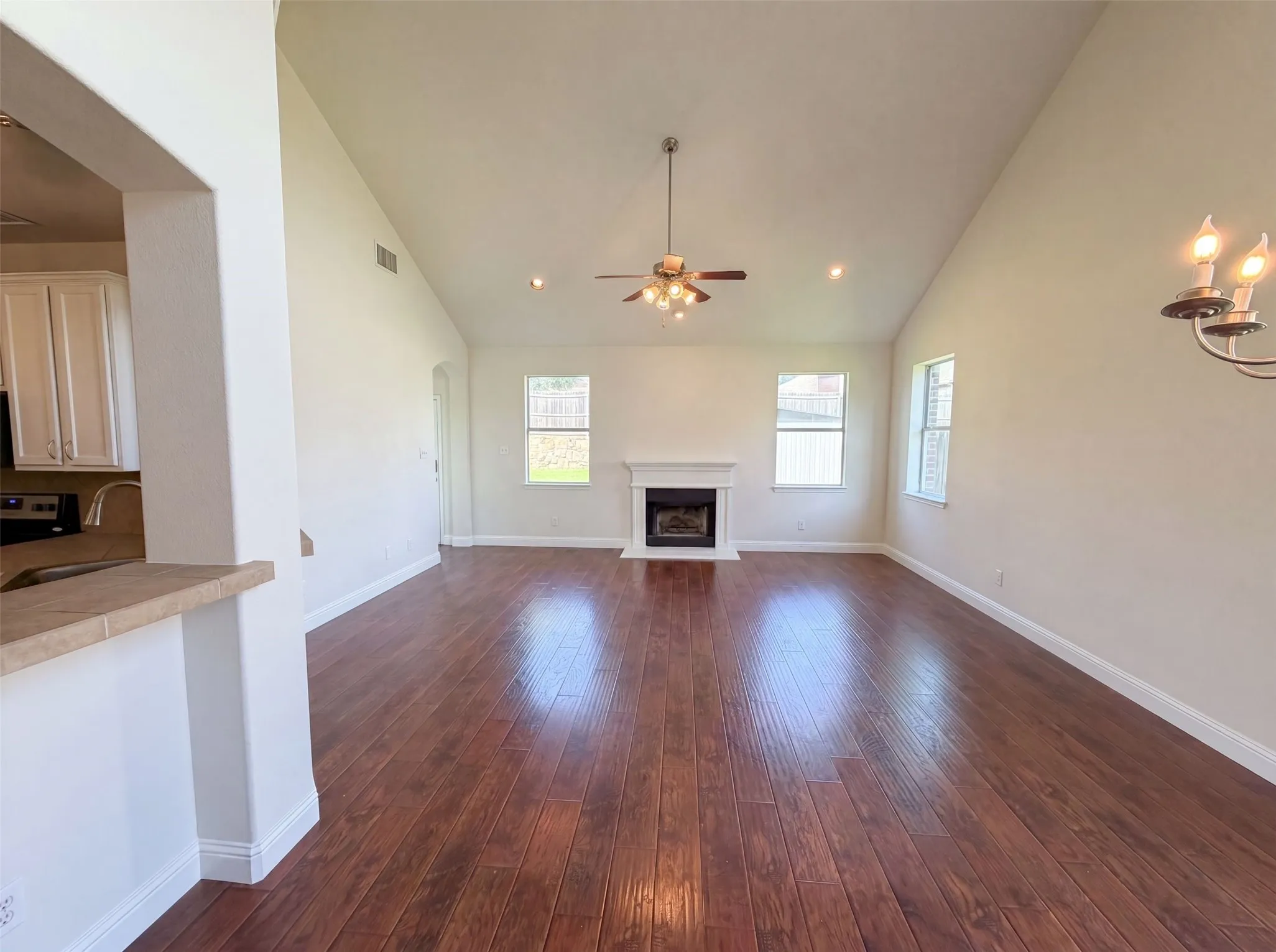 Single Family Residence For Sale in Collin County , 1310 Canyon Creek Road, Wylie, Texas 75098, 4 Bedroom, 3 Bathroom, 2 Garage spaces, 2,558 Sqft, built in 2006, mls#21323326, Real Estate Agent in Wylie, Homes For Sale in Collin county, Homes For Sale in Wylie, Realtor in Wylie Texas, Real Estate Brokerage Independent Realty Texas, Luminita Cordes Realtor