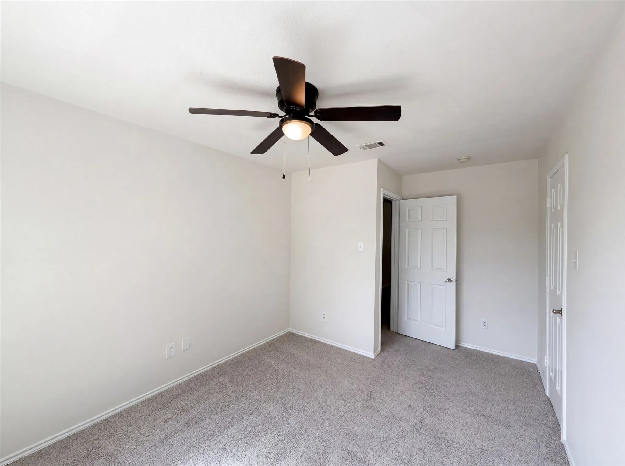 Single Family Residence For Sale in Collin County , 1310 Canyon Creek Road, Wylie, Texas 75098, 4 Bedroom, 3 Bathroom, 2 Garage spaces, 2,558 Sqft, built in 2006, mls#21323326, Real Estate Agent in Wylie, Homes For Sale in Collin county, Homes For Sale in Wylie, Realtor in Wylie Texas, Real Estate Brokerage Independent Realty Texas, Luminita Cordes Realtor