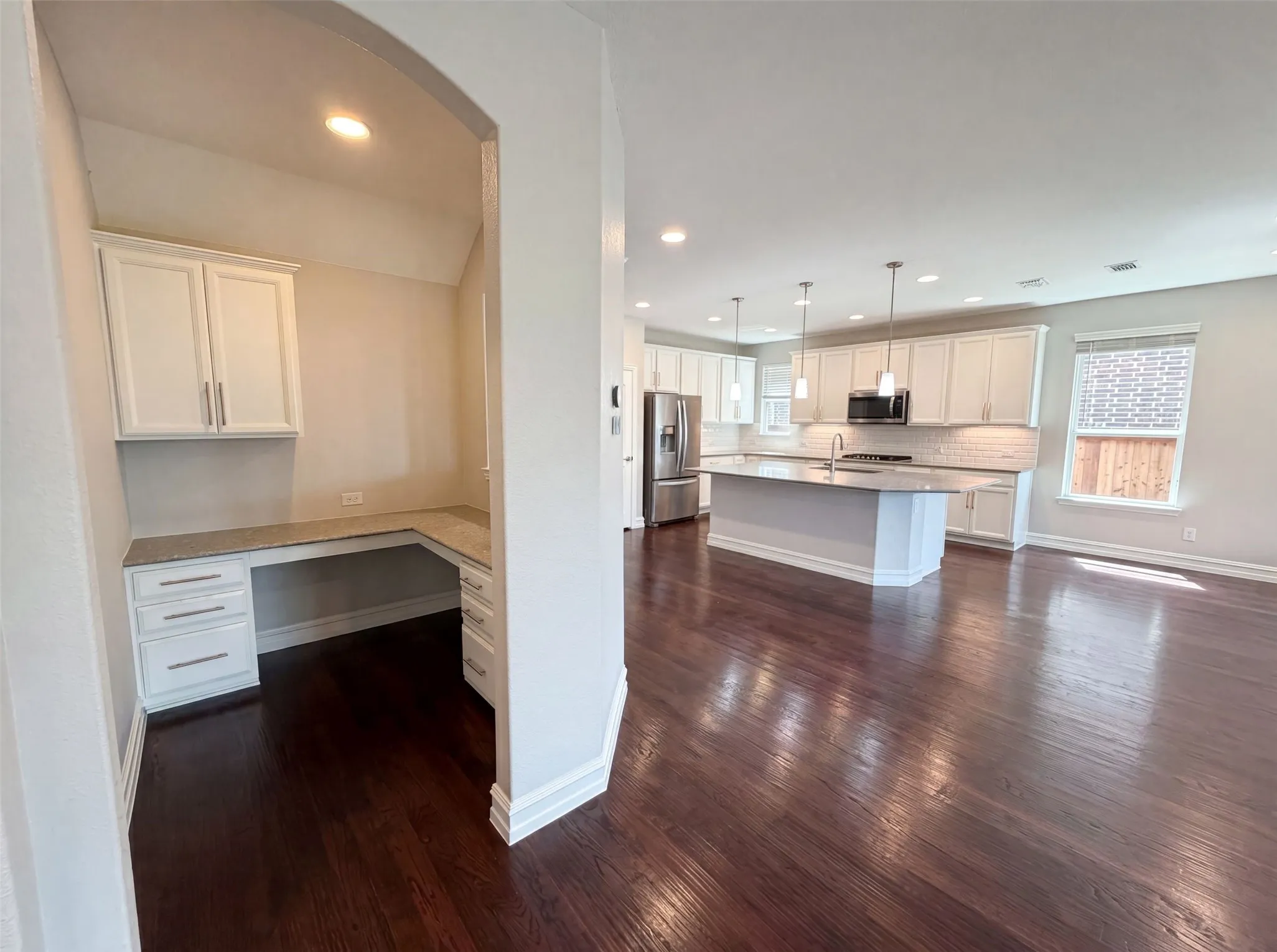 Single Family Residence For Sale in Collin County , 1611 Temperance Way, Wylie, Texas 75098, 3 Bedroom, 3 Bathroom, 2 Garage spaces, 2,631 Sqft, built in 2019, mls#21323327, Real Estate Agent in Wylie, Homes For Sale in Collin county, Homes For Sale in Wylie, Realtor in Wylie Texas, Real Estate Brokerage Independent Realty Texas, Luminita Cordes Realtor