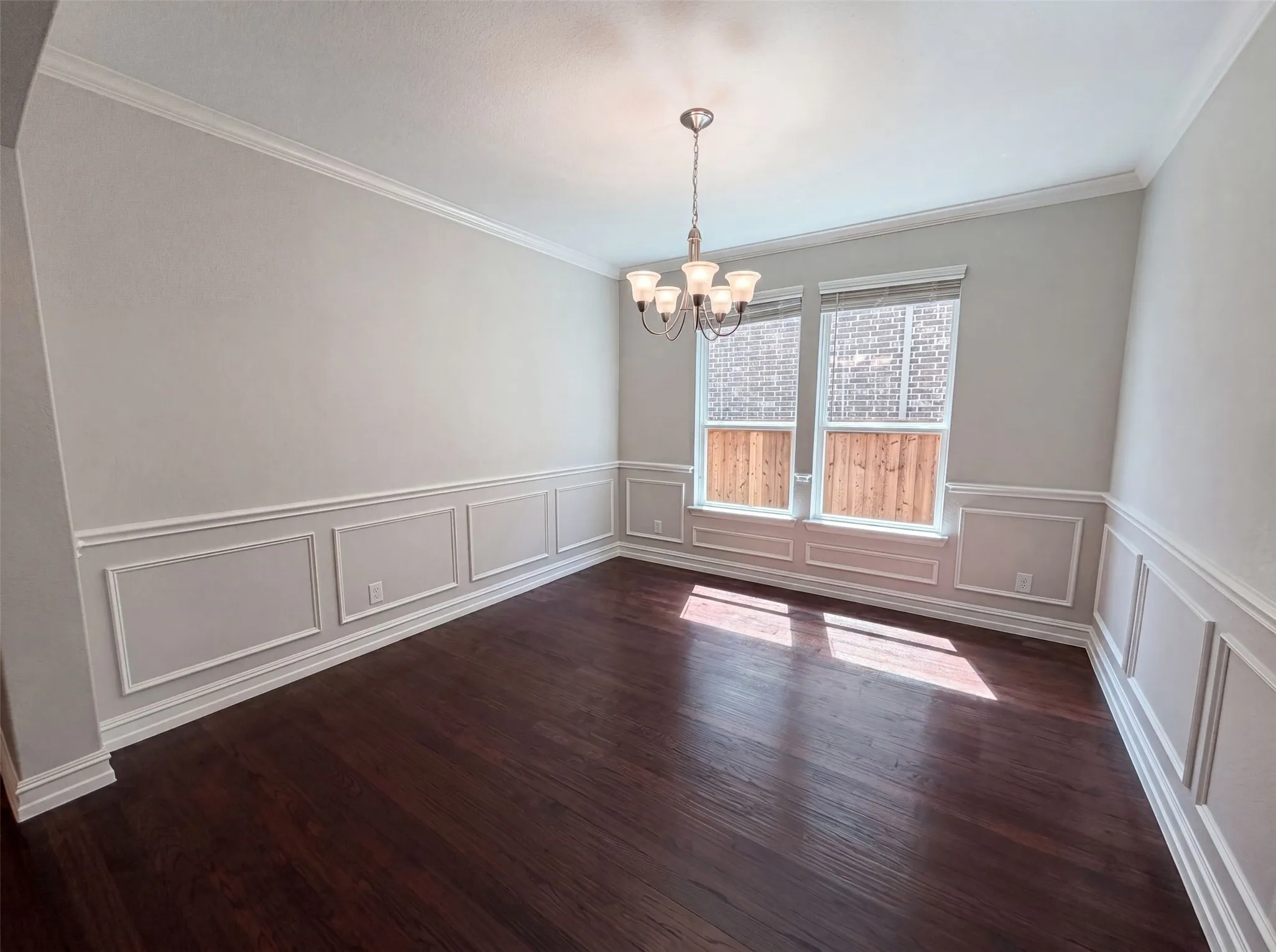 Single Family Residence For Sale in Collin County , 1611 Temperance Way, Wylie, Texas 75098, 3 Bedroom, 3 Bathroom, 2 Garage spaces, 2,631 Sqft, built in 2019, mls#21323327, Real Estate Agent in Wylie, Homes For Sale in Collin county, Homes For Sale in Wylie, Realtor in Wylie Texas, Real Estate Brokerage Independent Realty Texas, Luminita Cordes Realtor