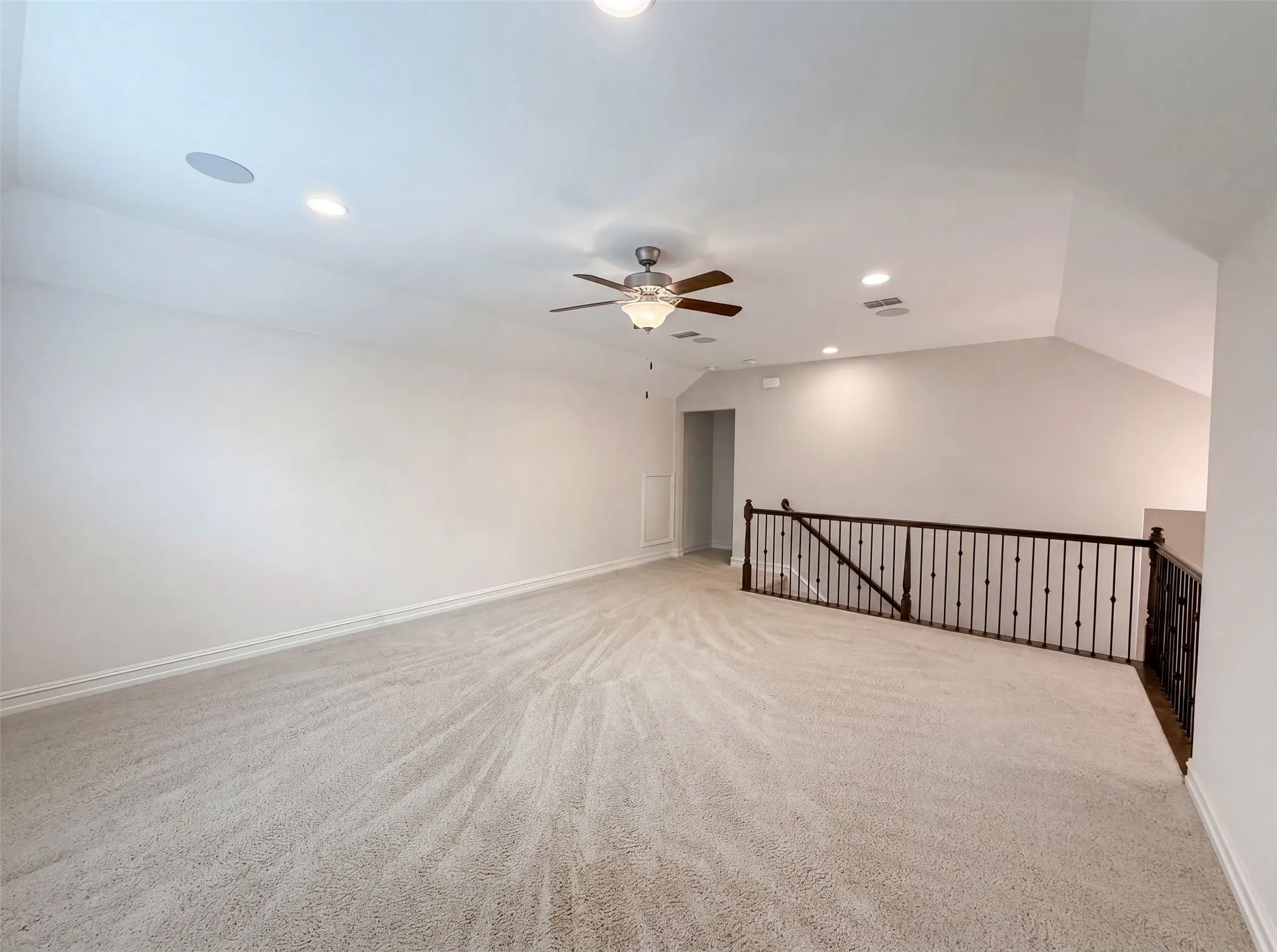 Single Family Residence For Sale in Collin County , 1611 Temperance Way, Wylie, Texas 75098, 3 Bedroom, 3 Bathroom, 2 Garage spaces, 2,631 Sqft, built in 2019, mls#21323327, Real Estate Agent in Wylie, Homes For Sale in Collin county, Homes For Sale in Wylie, Realtor in Wylie Texas, Real Estate Brokerage Independent Realty Texas, Luminita Cordes Realtor