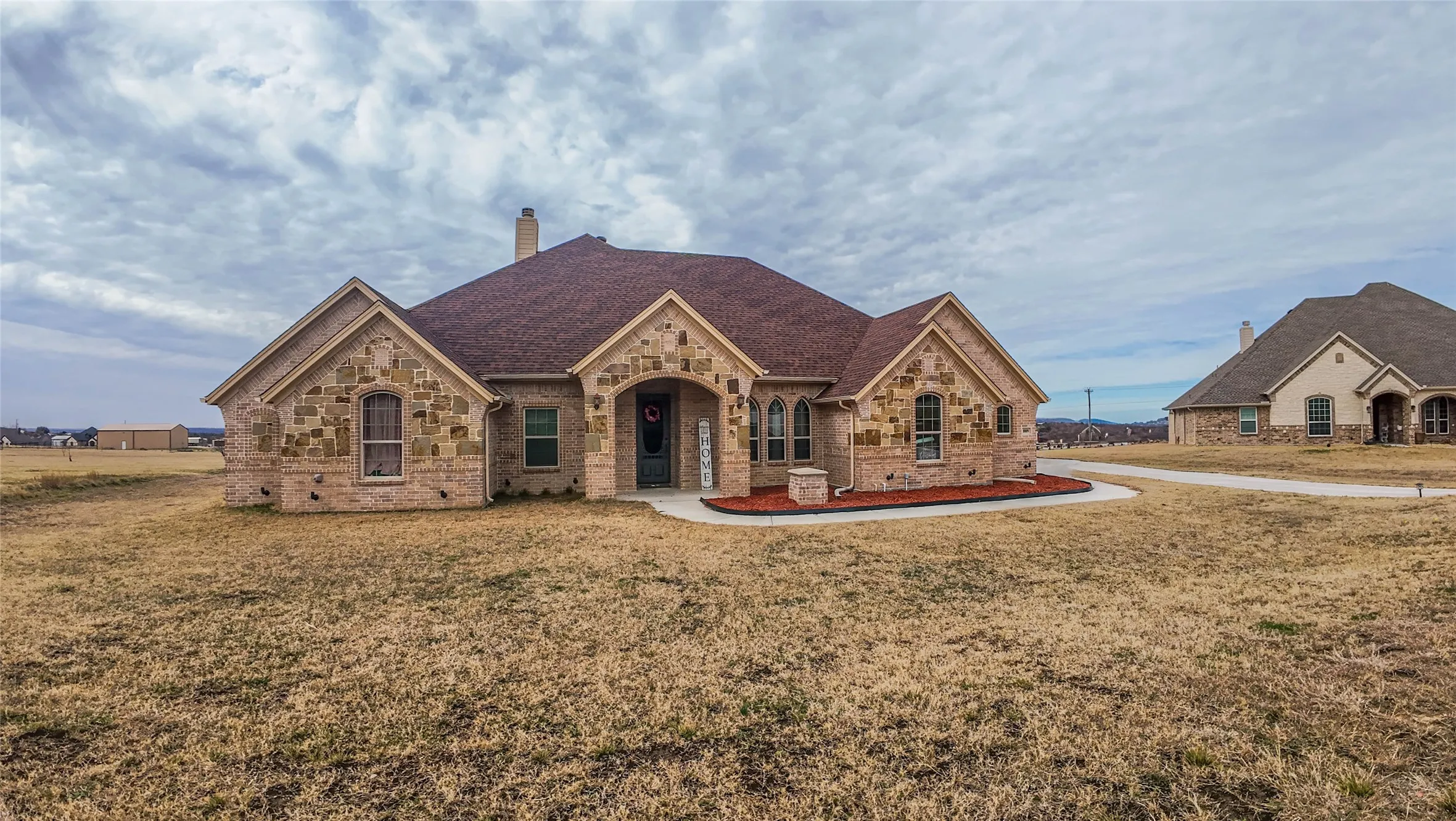 Single Family Residence For Sale in Parker County , 1009 Sky Court, Weatherford, Texas 76085, 4 Bedroom, 3 Bathroom, 2 Garage spaces, 2,400 Sqft, built in 2021, mls#21323328, Real Estate Agent in Weatherford, Homes For Sale in Parker county, Homes For Sale in Weatherford, Realtor in Weatherford Texas, Real Estate Brokerage Independent Realty Texas, Luminita Cordes Realtor