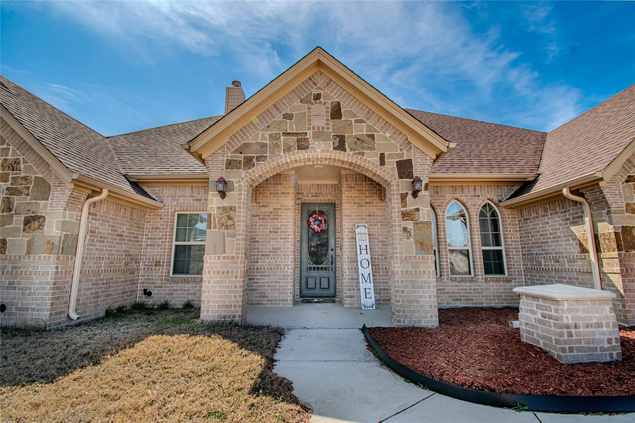 Single Family Residence For Sale in Parker County , 1009 Sky Court, Weatherford, Texas 76085, 4 Bedroom, 3 Bathroom, 2 Garage spaces, 2,400 Sqft, built in 2021, mls#21323328, Real Estate Agent in Weatherford, Homes For Sale in Parker county, Homes For Sale in Weatherford, Realtor in Weatherford Texas, Real Estate Brokerage Independent Realty Texas, Luminita Cordes Realtor