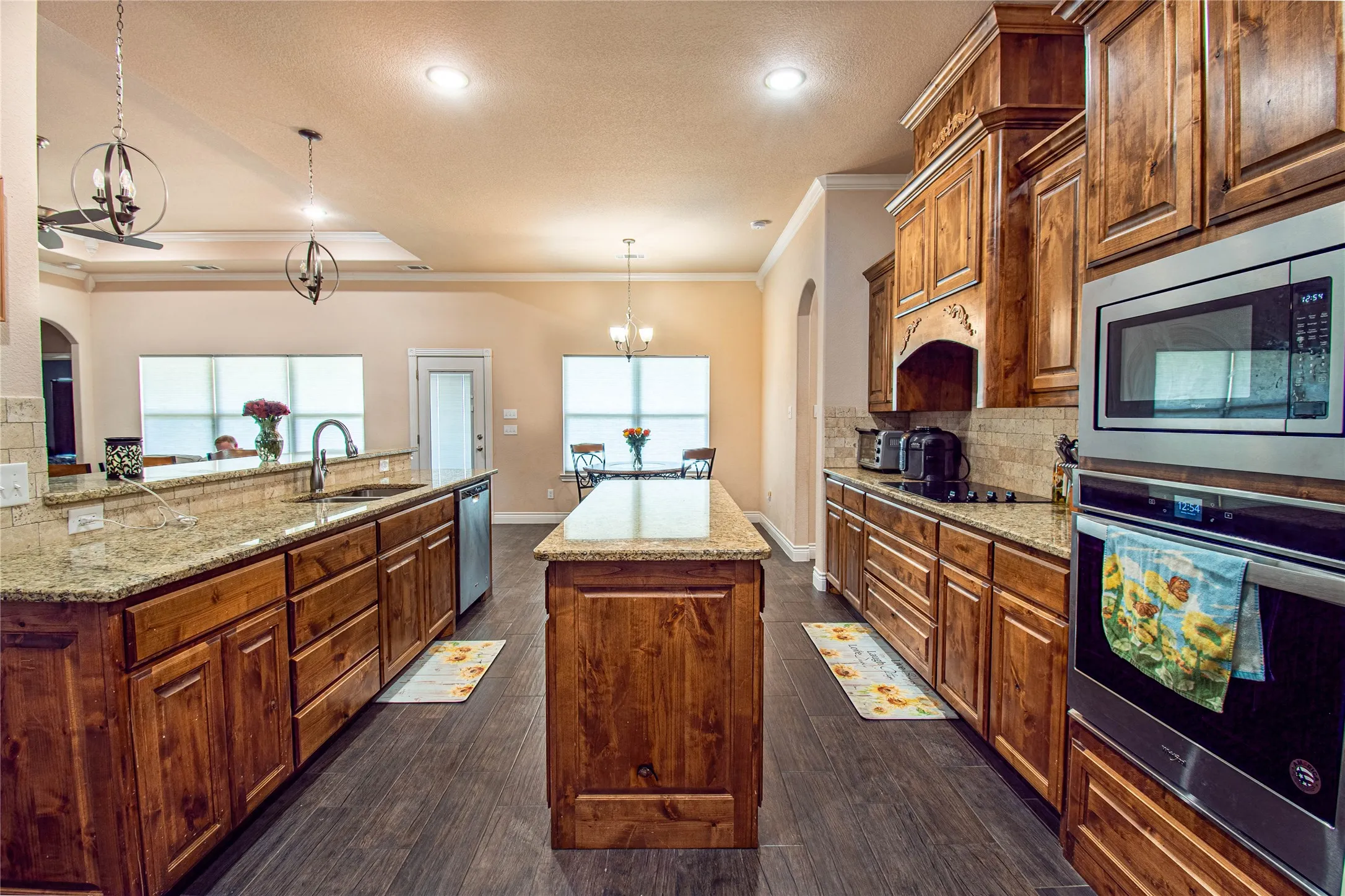 Single Family Residence For Sale in Parker County , 1009 Sky Court, Weatherford, Texas 76085, 4 Bedroom, 3 Bathroom, 2 Garage spaces, 2,400 Sqft, built in 2021, mls#21323328, Real Estate Agent in Weatherford, Homes For Sale in Parker county, Homes For Sale in Weatherford, Realtor in Weatherford Texas, Real Estate Brokerage Independent Realty Texas, Luminita Cordes Realtor