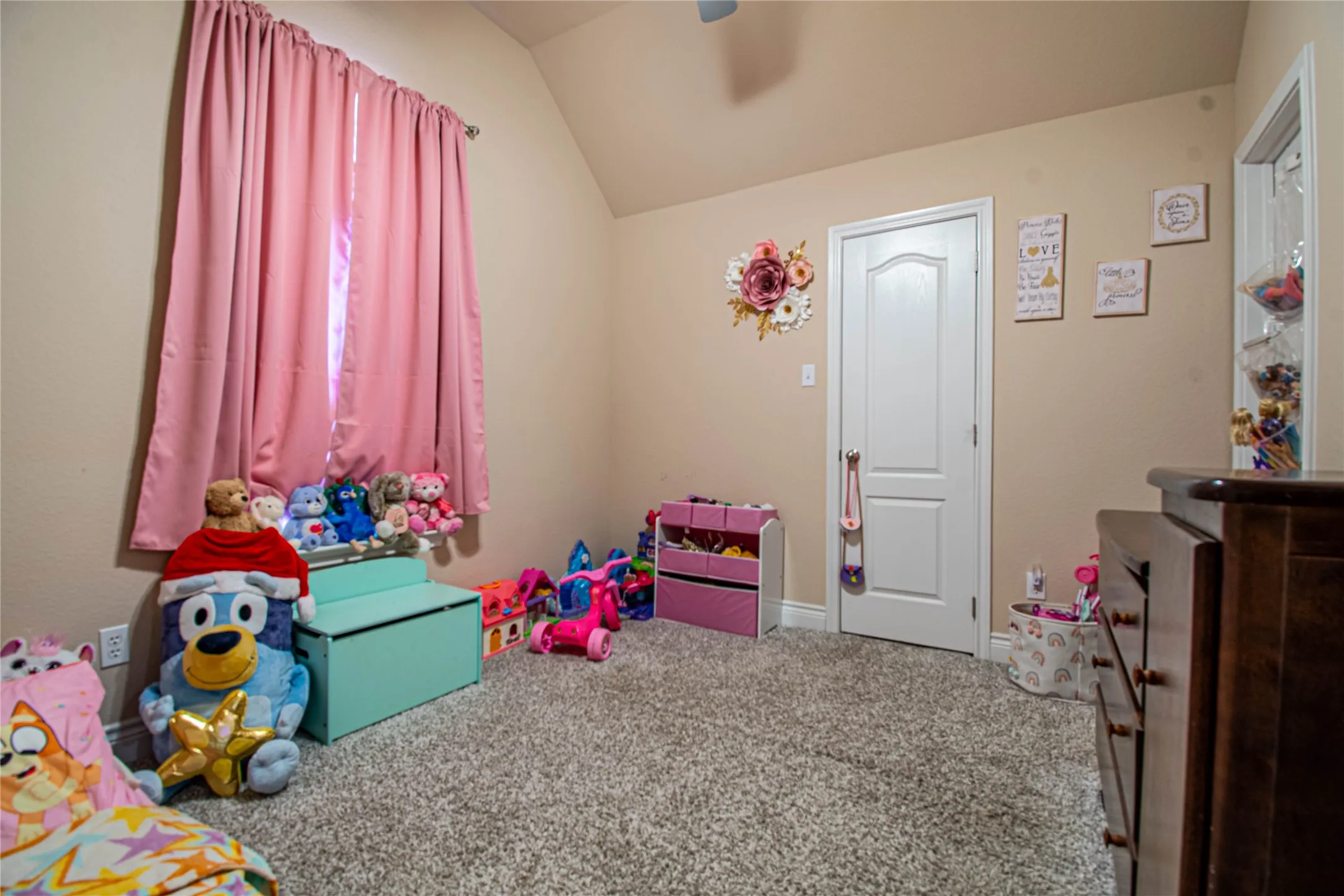 Single Family Residence For Sale in Parker County , 1009 Sky Court, Weatherford, Texas 76085, 4 Bedroom, 3 Bathroom, 2 Garage spaces, 2,400 Sqft, built in 2021, mls#21323328, Real Estate Agent in Weatherford, Homes For Sale in Parker county, Homes For Sale in Weatherford, Realtor in Weatherford Texas, Real Estate Brokerage Independent Realty Texas, Luminita Cordes Realtor