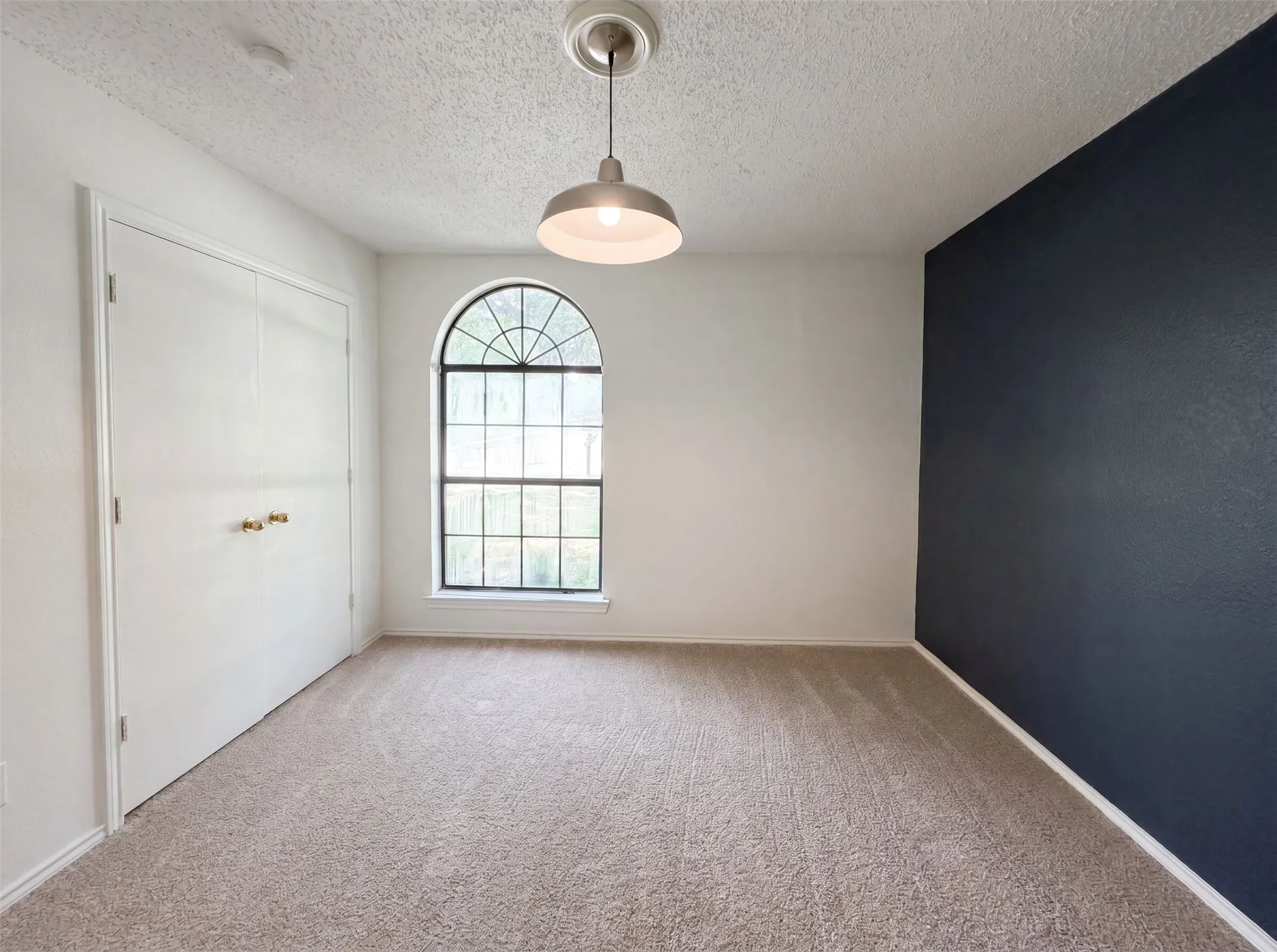 Single Family Residence For Sale in Collin County , 6712 Coach House Lane, Plano, Texas 75023, 3 Bedroom, 2 Bathroom, 2 Garage spaces, 1,669 Sqft, built in 1984, mls#21323329, Real Estate Agent in Plano, Homes For Sale in Collin county, Homes For Sale in Plano, Realtor in Plano Texas, Real Estate Brokerage Independent Realty Texas, Luminita Cordes Realtor