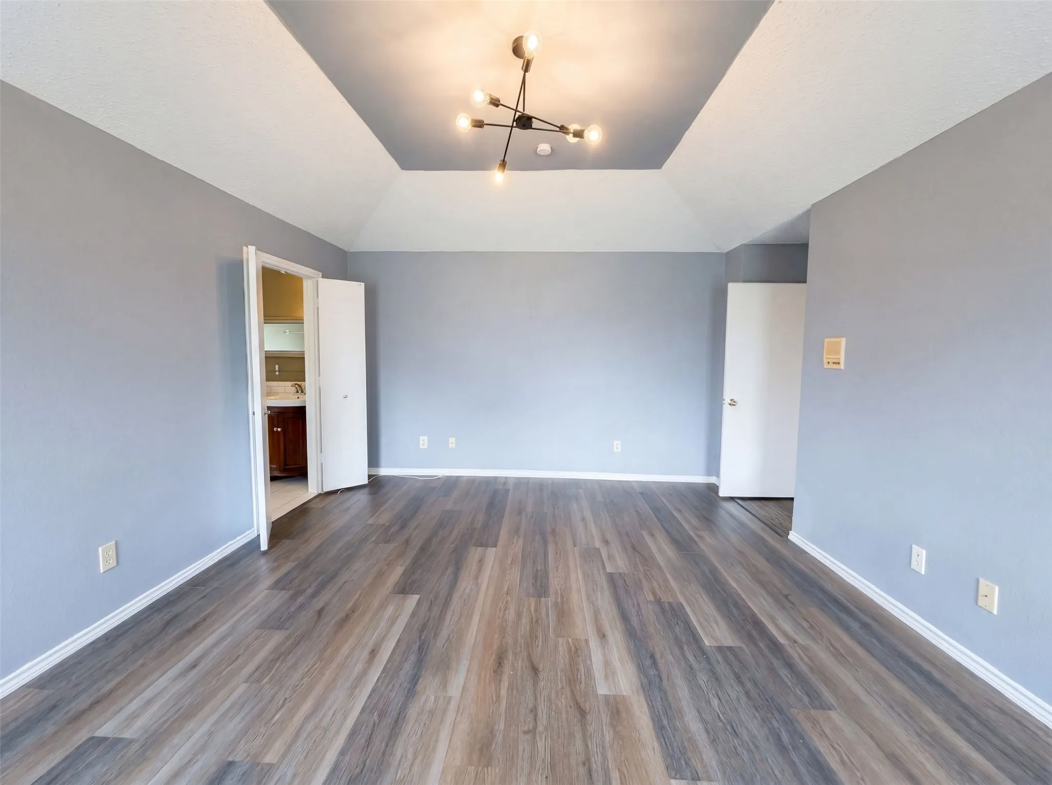 Single Family Residence For Sale in Collin County , 6712 Coach House Lane, Plano, Texas 75023, 3 Bedroom, 2 Bathroom, 2 Garage spaces, 1,669 Sqft, built in 1984, mls#21323329, Real Estate Agent in Plano, Homes For Sale in Collin county, Homes For Sale in Plano, Realtor in Plano Texas, Real Estate Brokerage Independent Realty Texas, Luminita Cordes Realtor