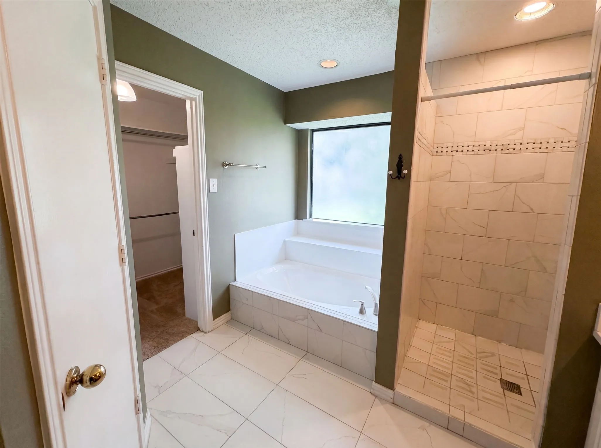 Single Family Residence For Sale in Collin County , 6712 Coach House Lane, Plano, Texas 75023, 3 Bedroom, 2 Bathroom, 2 Garage spaces, 1,669 Sqft, built in 1984, mls#21323329, Real Estate Agent in Plano, Homes For Sale in Collin county, Homes For Sale in Plano, Realtor in Plano Texas, Real Estate Brokerage Independent Realty Texas, Luminita Cordes Realtor