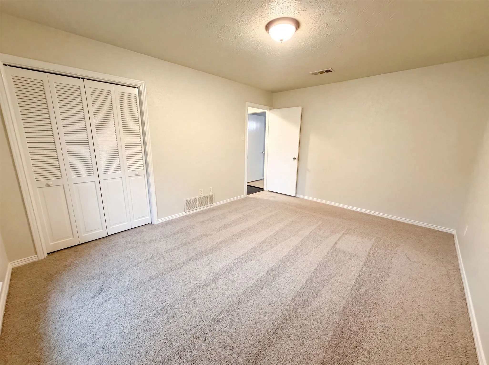 Single Family Residence For Sale in Dallas County , 316 Brookwood Drive, De Soto, Texas 75115, 3 Bedroom, 2 Bathroom, 2 Garage spaces, 2,298 Sqft, built in 1971, mls#21323334, Real Estate Agent in De Soto, Homes For Sale in Dallas county, Homes For Sale in De Soto, Realtor in De Soto Texas, Real Estate Brokerage Independent Realty Texas, Luminita Cordes Realtor