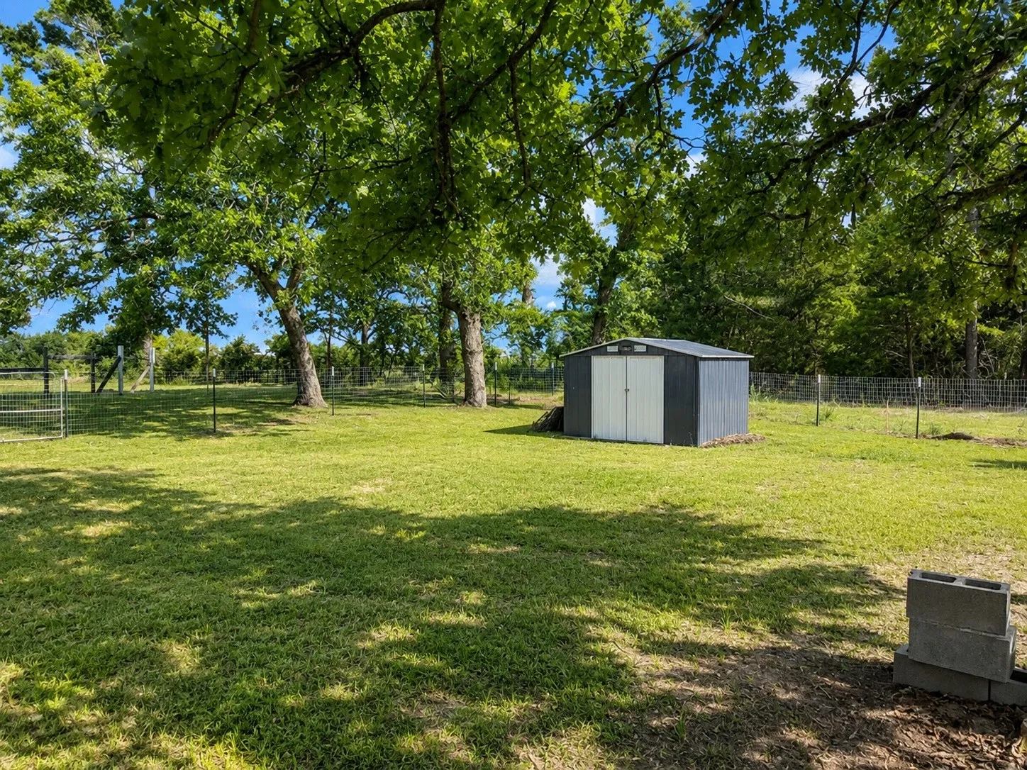 Single Family Residence For Sale in Smith County , 10038 County Road 313, Tyler, Texas 75706, 3 Bedroom, 2 Bathroom, Garage spaces, 1,664 Sqft, built in 1983, mls#21323345, Real Estate Agent in Tyler, Homes For Sale in Smith county, Homes For Sale in Tyler, Realtor in Tyler Texas, Real Estate Brokerage Independent Realty Texas, Luminita Cordes Realtor
