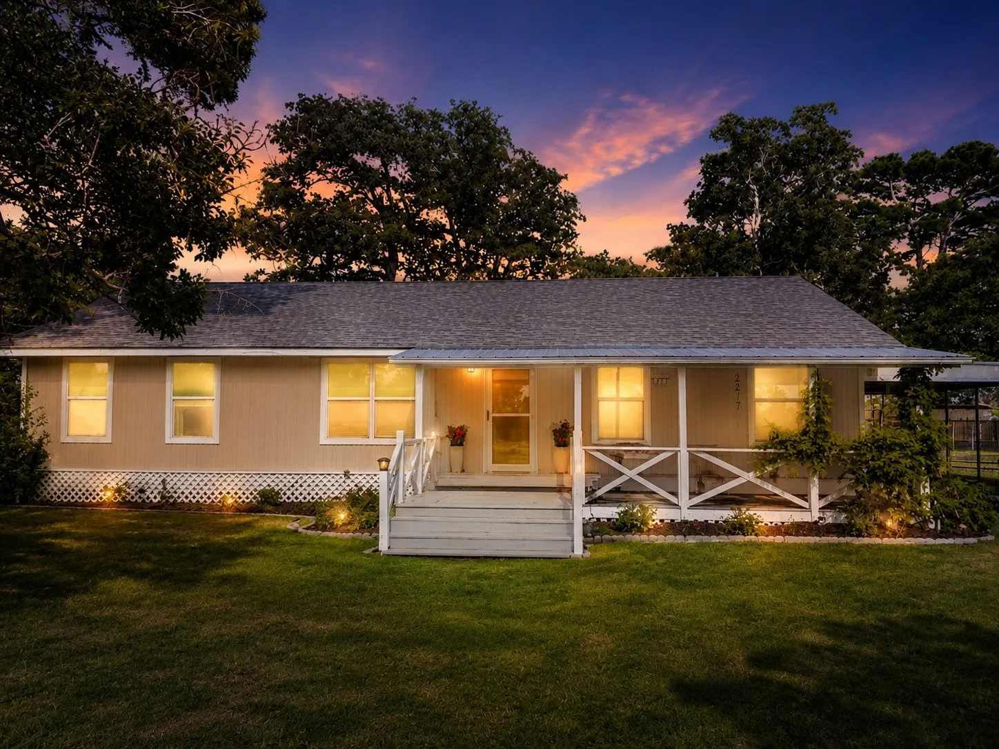 Single Family Residence For Sale in Smith County , 10038 County Road 313, Tyler, Texas 75706, 3 Bedroom, 2 Bathroom, Garage spaces, 1,664 Sqft, built in 1983, mls#21323345, Real Estate Agent in Tyler, Homes For Sale in Smith county, Homes For Sale in Tyler, Realtor in Tyler Texas, Real Estate Brokerage Independent Realty Texas, Luminita Cordes Realtor