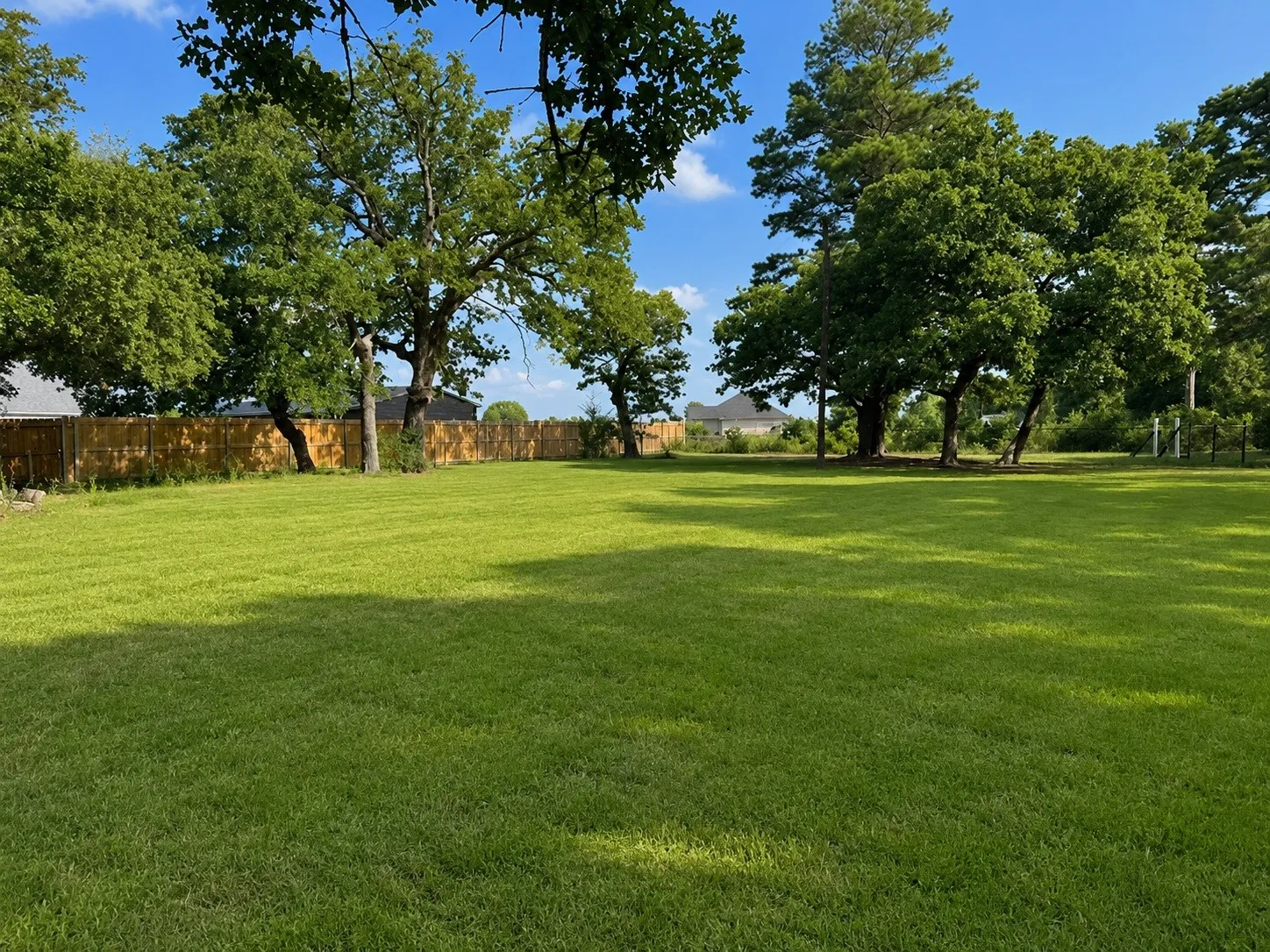 Single Family Residence For Sale in Smith County , 10038 County Road 313, Tyler, Texas 75706, 3 Bedroom, 2 Bathroom, Garage spaces, 1,664 Sqft, built in 1983, mls#21323345, Real Estate Agent in Tyler, Homes For Sale in Smith county, Homes For Sale in Tyler, Realtor in Tyler Texas, Real Estate Brokerage Independent Realty Texas, Luminita Cordes Realtor
