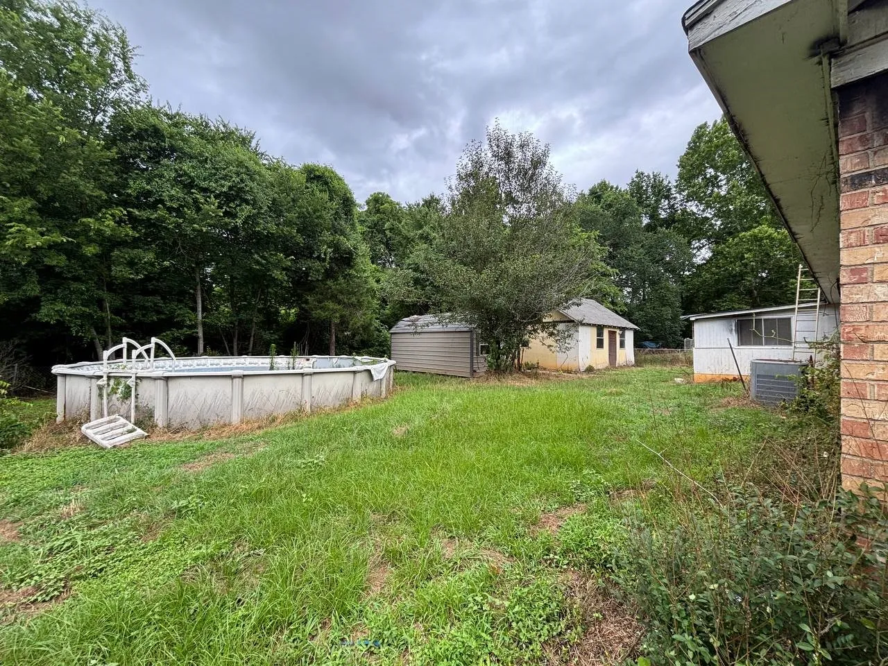 Single Family Residence For Sale in Anderson County , 115 Shadycreek Drive, Palestine, Texas 75801, 3 Bedrooms, 2 Bathrooms, Garage spaces, 1,920 Sqft, built in 1967, Price $39,000, mls#21323346, Real Estate Agent in Palestine, Homes For Sale in Anderson county, Homes For Sale in Palestine, Realtor in Palestine Texas, Real Estate Brokerage Independent Realty Texas, Luminita Cordes Realtor