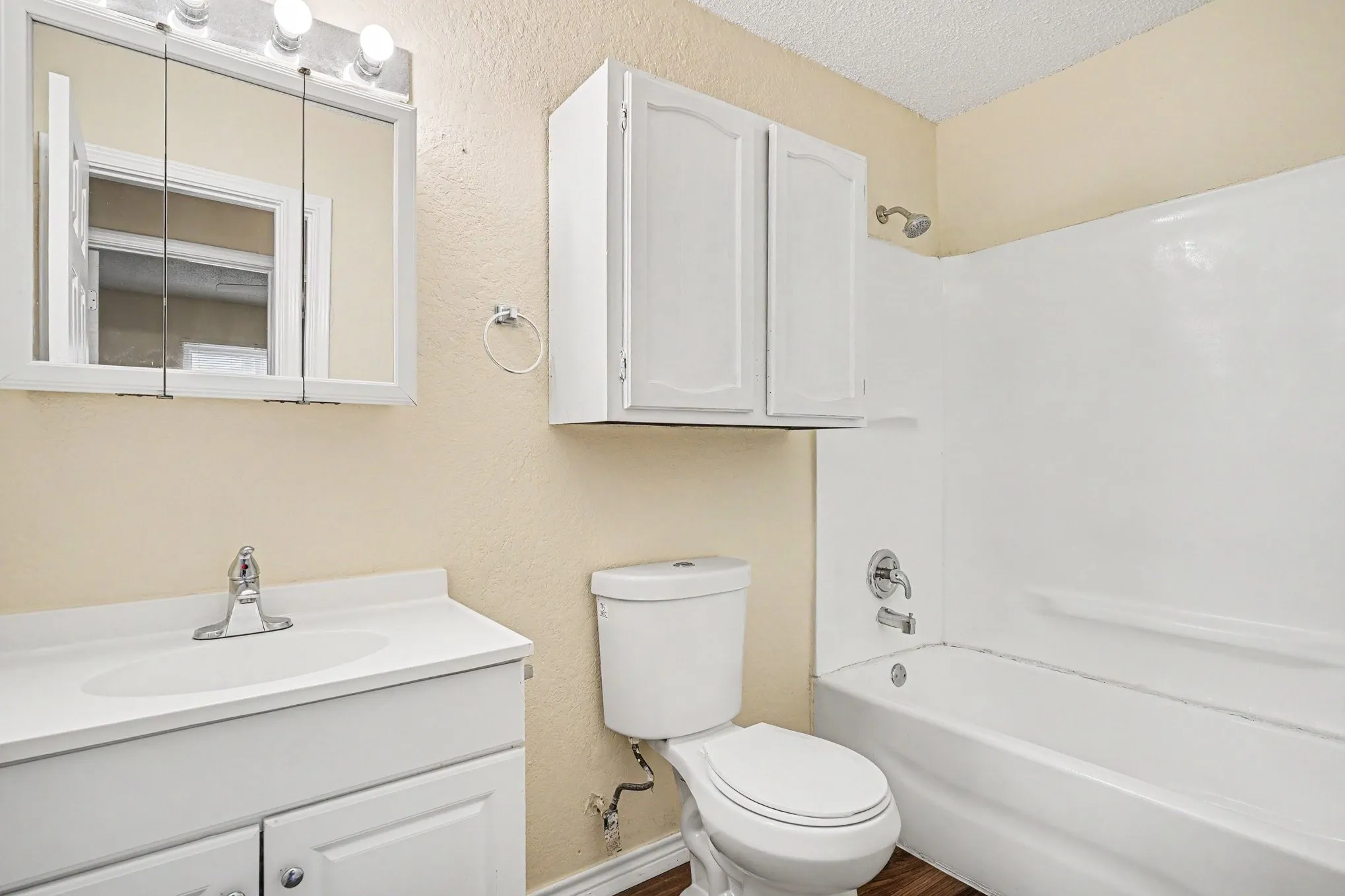 Duplex For Rent in Tarrant County , 1811 Lipscomb Street, Fort Worth, Texas 76110, 2 Bedroom, 1 Bathroom, 1 Garage spaces, 1,550 Sqft, built in 1985, mls#21323348, Real Estate Agent in Fort Worth, Homes For Rent in Tarrant county, Homes For Rent in Fort Worth, Realtor in Fort Worth Texas, Real Estate Brokerage Independent Realty Texas, Luminita Cordes Realtor