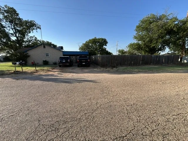 Single Family Residence For Sale in Fisher County , 116 Barb Street, Roby, Texas 79543, 3 Bedrooms, 2 Bathrooms, Garage spaces, 1,811 Sqft, built in 1955, Price $215,000, mls#21323352, Real Estate Agent in Roby, Homes For Sale in Fisher county, Homes For Sale in Roby, Realtor in Roby Texas, Real Estate Brokerage Independent Realty Texas, Luminita Cordes Realtor