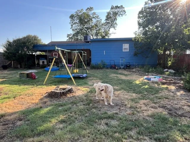 Single Family Residence For Sale in Fisher County , 116 Barb Street, Roby, Texas 79543, 3 Bedrooms, 2 Bathrooms, Garage spaces, 1,811 Sqft, built in 1955, Price $215,000, mls#21323352, Real Estate Agent in Roby, Homes For Sale in Fisher county, Homes For Sale in Roby, Realtor in Roby Texas, Real Estate Brokerage Independent Realty Texas, Luminita Cordes Realtor