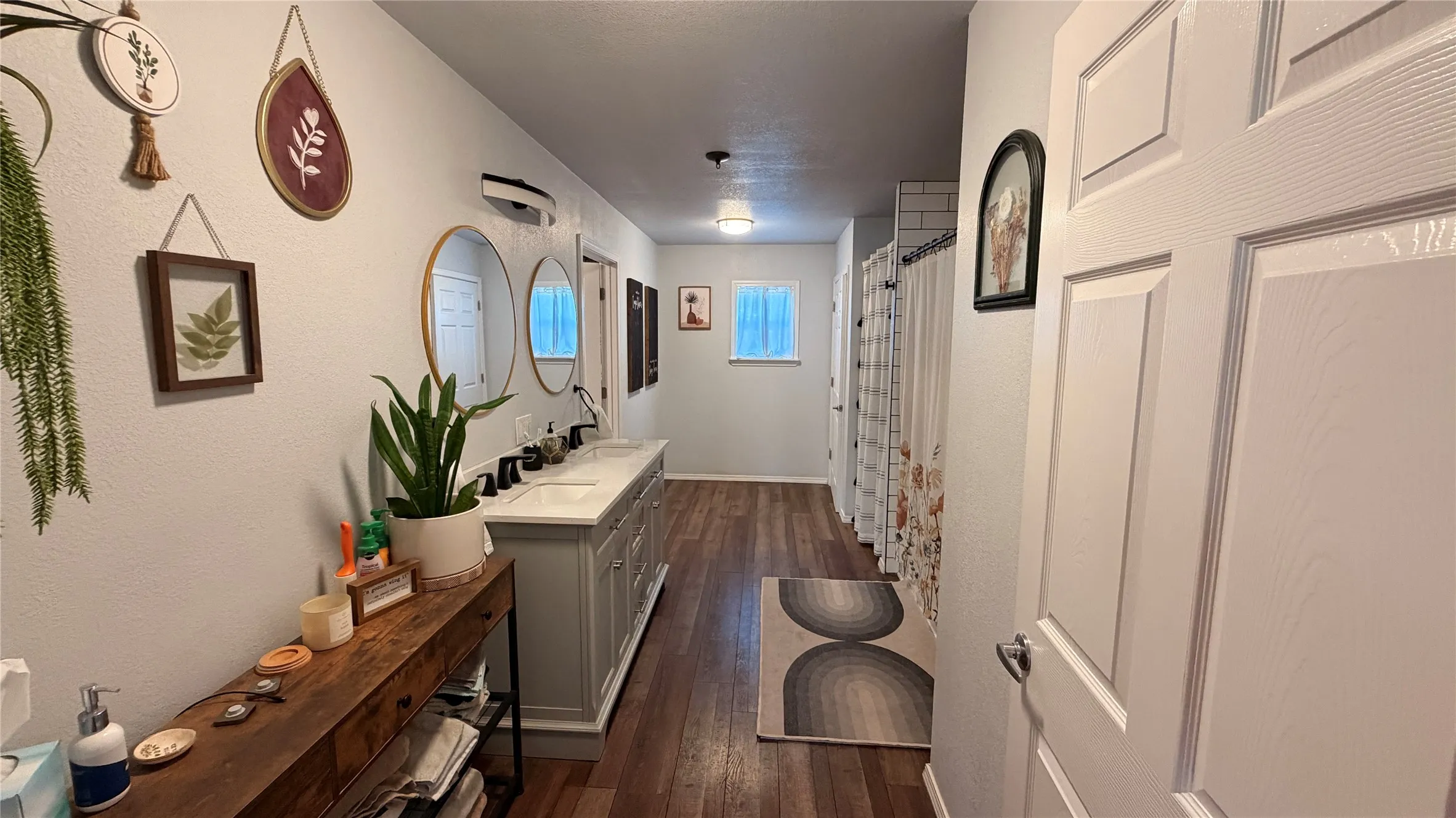 Single Family Residence For Sale in Fisher County , 116 Barb Street, Roby, Texas 79543, 3 Bedrooms, 2 Bathrooms, Garage spaces, 1,811 Sqft, built in 1955, Price $215,000, mls#21323352, Real Estate Agent in Roby, Homes For Sale in Fisher county, Homes For Sale in Roby, Realtor in Roby Texas, Real Estate Brokerage Independent Realty Texas, Luminita Cordes Realtor