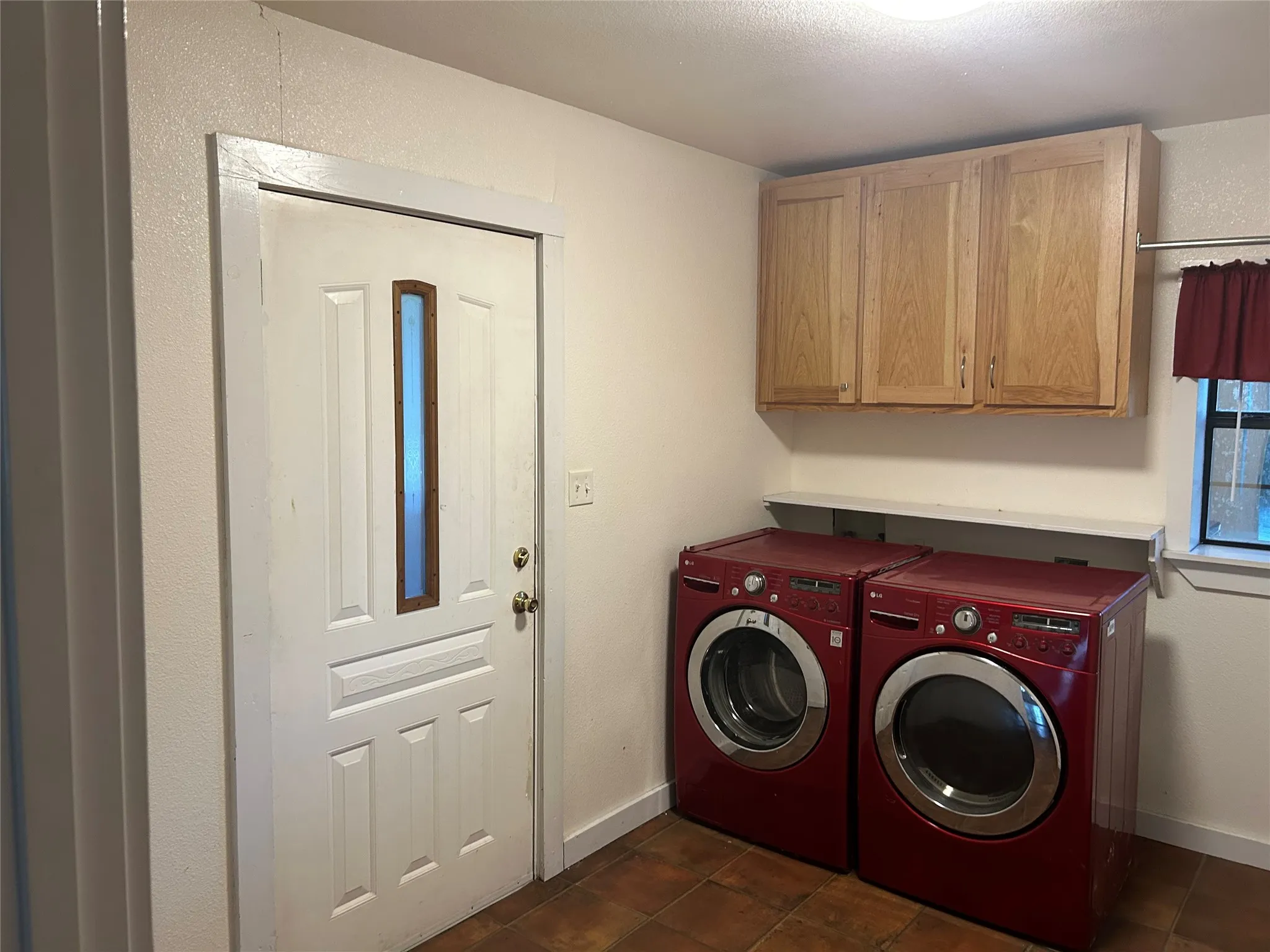 Farm For Sale in Kaufman County , 10710 US Highway 80, Terrell, Texas 75161, 1 Bedroom, 1 Bathroom, Garage spaces, 1,206 Sqft, built in 1930, Price $749,000, mls#21323360, Real Estate Agent in Terrell, Homes For Sale in Kaufman county, Homes For Sale in Terrell, Realtor in Terrell Texas, Real Estate Brokerage Independent Realty Texas, Luminita Cordes Realtor