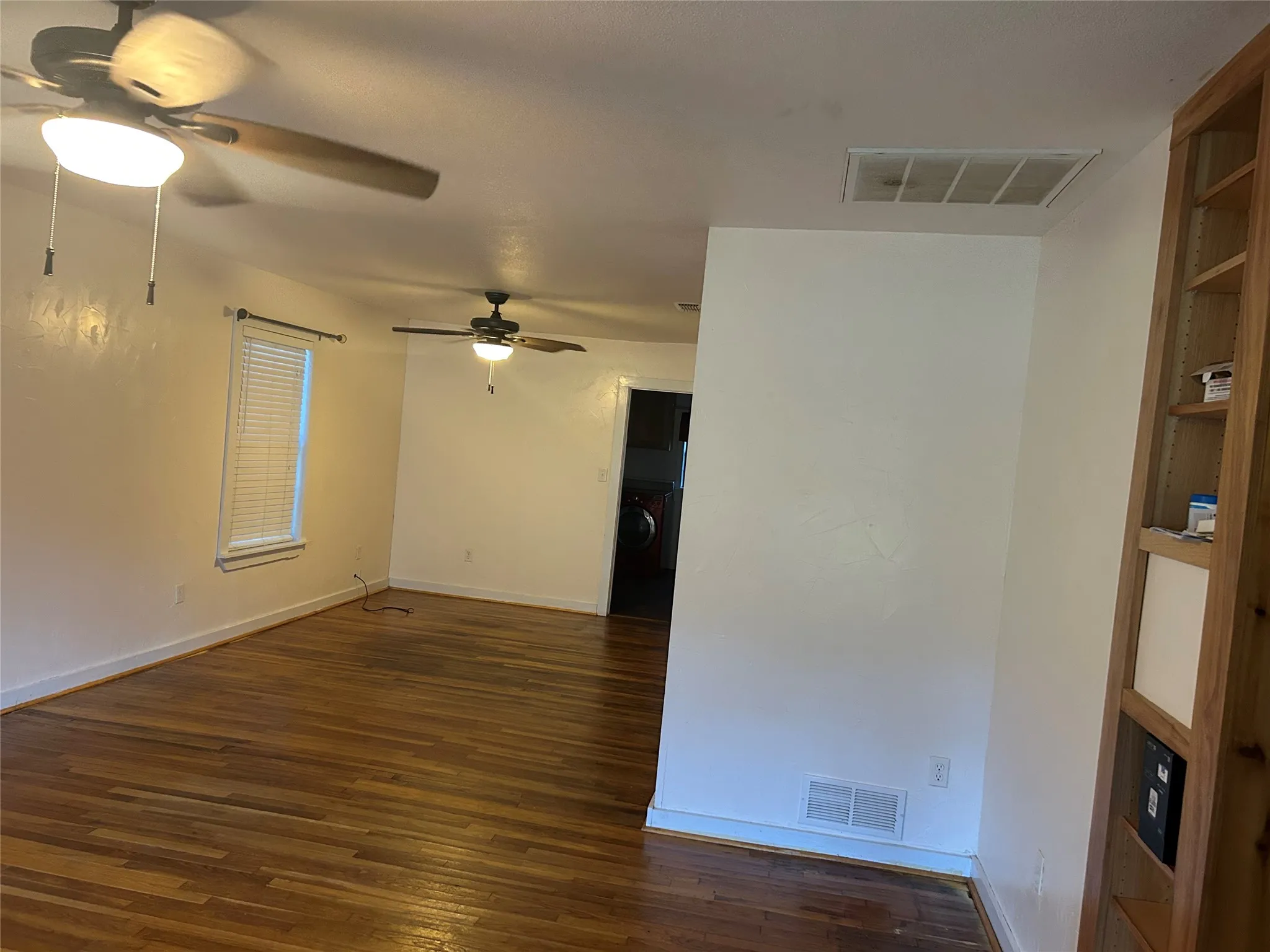 Farm For Sale in Kaufman County , 10710 US Highway 80, Terrell, Texas 75161, 1 Bedroom, 1 Bathroom, Garage spaces, 1,206 Sqft, built in 1930, Price $749,000, mls#21323360, Real Estate Agent in Terrell, Homes For Sale in Kaufman county, Homes For Sale in Terrell, Realtor in Terrell Texas, Real Estate Brokerage Independent Realty Texas, Luminita Cordes Realtor