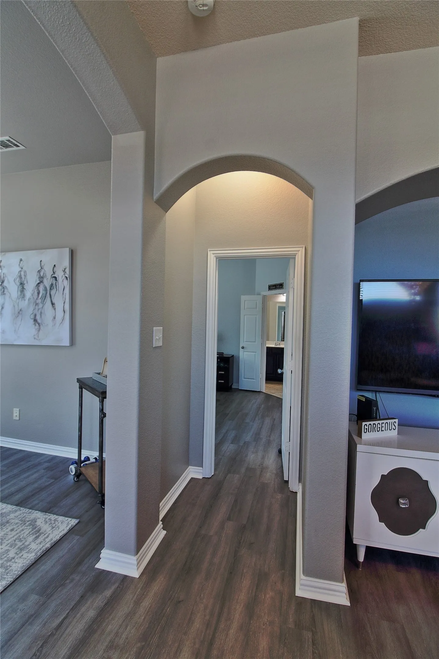Hallway to master!