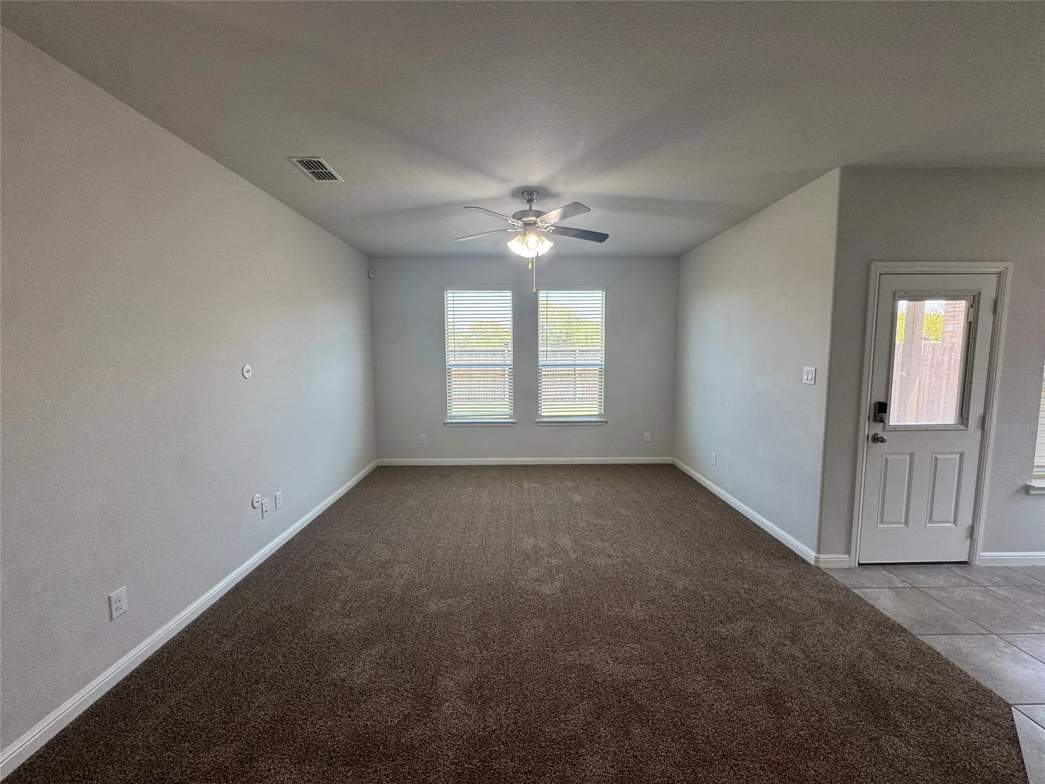 Single Family Residence For Rent in Tarrant County , 4928 Sugarcane Lane, Fort Worth, Texas 76179, 4 Bedroom, 2 Bathroom, 2 Garage spaces, 1,670 Sqft, built in 2019, mls#21323367, Real Estate Agent in Fort Worth, Homes For Rent in Tarrant county, Homes For Rent in Fort Worth, Realtor in Fort Worth Texas, Real Estate Brokerage Independent Realty Texas, Luminita Cordes Realtor
